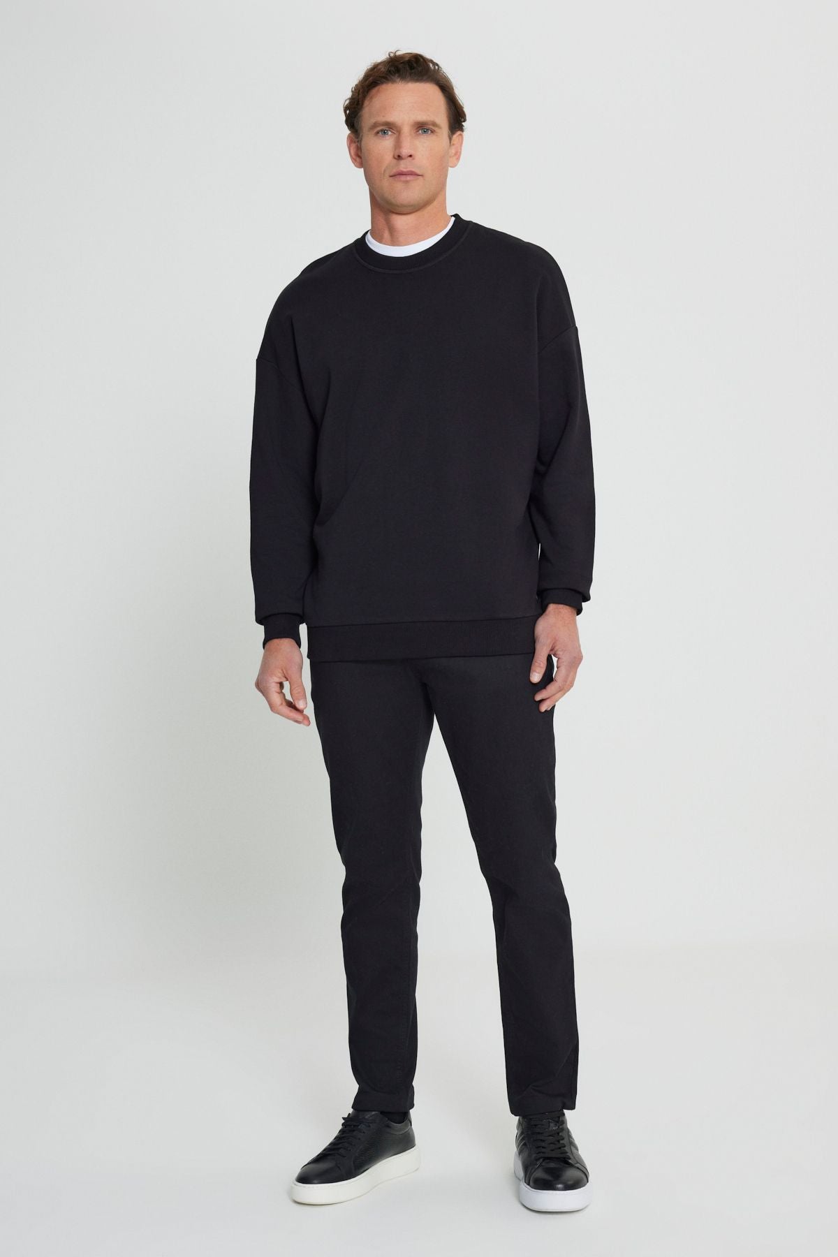 Men's black oversize plenty of cutting 3 IP bicycle collar cotton sweatshirt