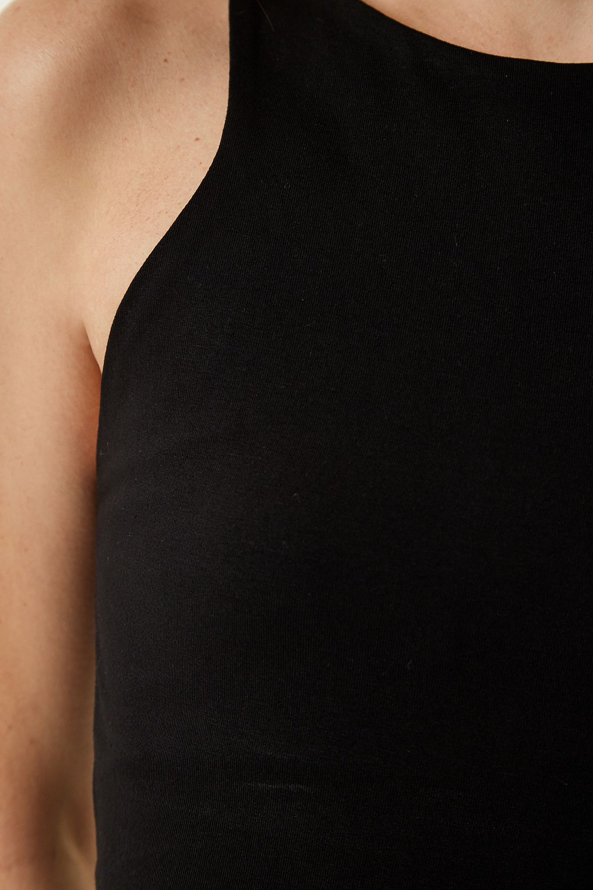 Women's black weightlifting collar Crop knitted blouse OW00027