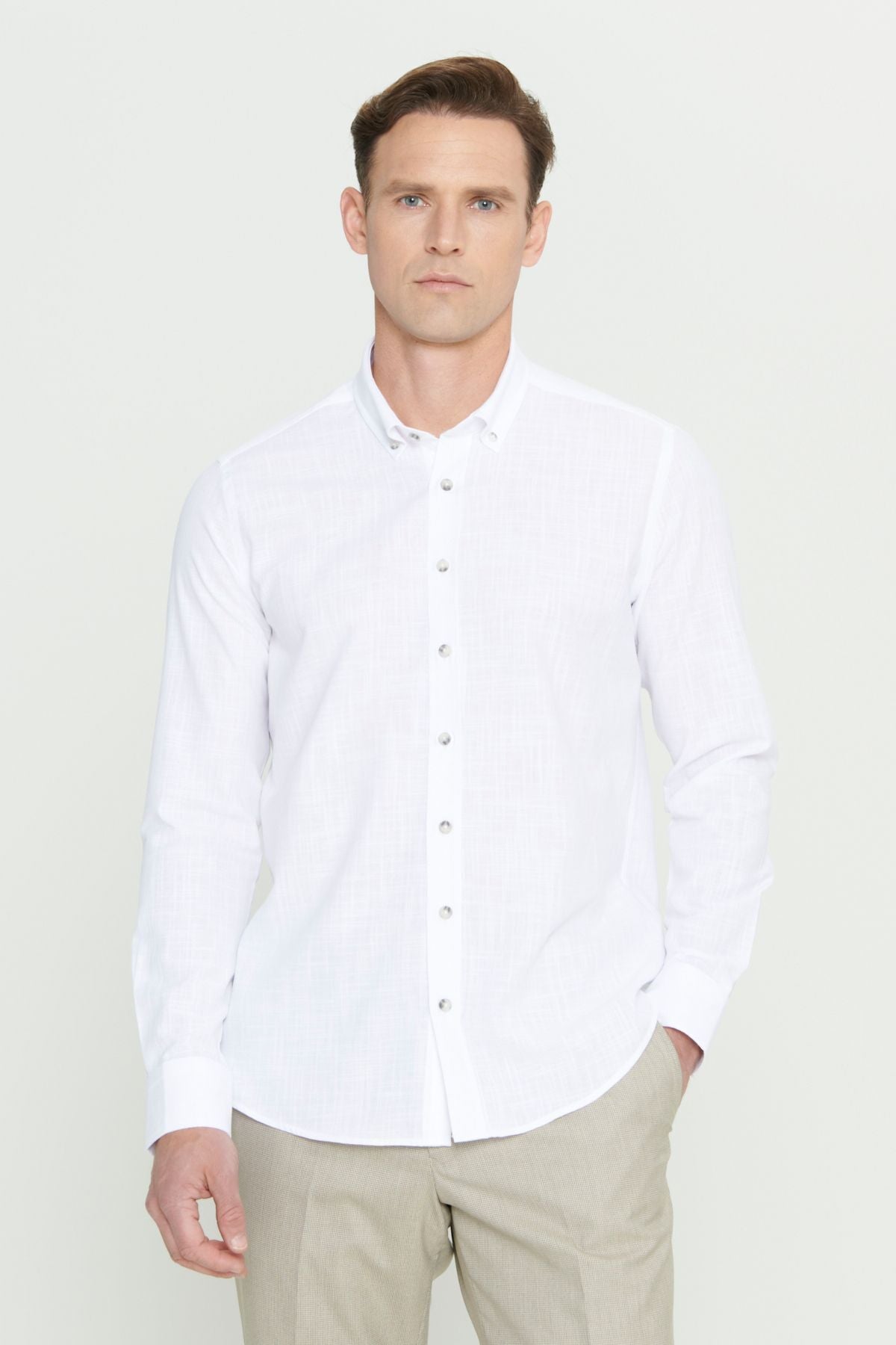 Men's white slim fit narrow cut buttoned neck linen look 100 %cotton pennant shirt