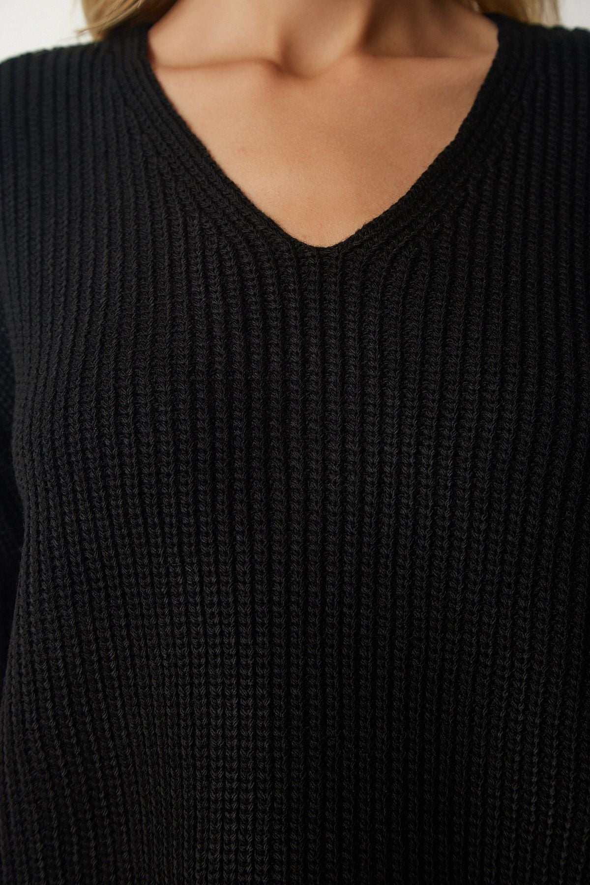 Female Black V -Yaka Oversizle Basic Knitwear Kazakh MX00130