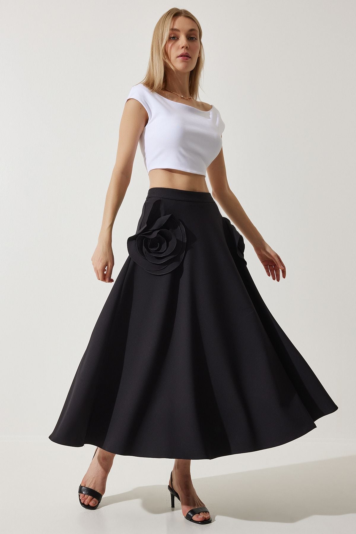Female Black Rose Accessory Design Premium Midi Skirt FK00007
