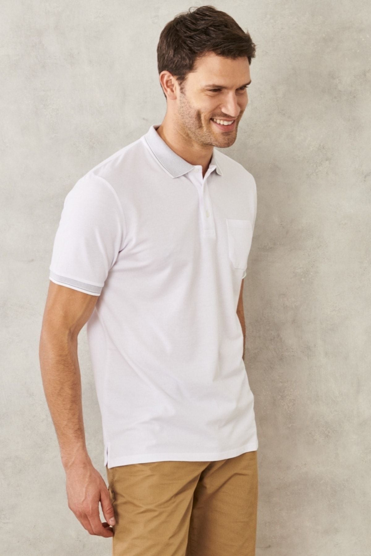 Men -Plugging Cotton Fabric Regular Fit Casual Cut White Curlled Polo Yaka Pocket T -shirt