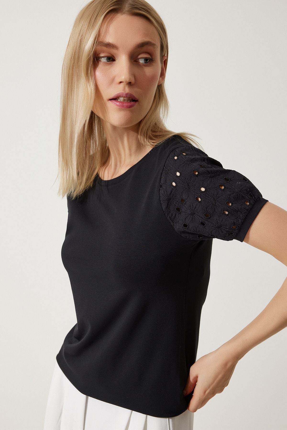 Female black guipure sleeve cotton basic knitting t-shirt vf00001