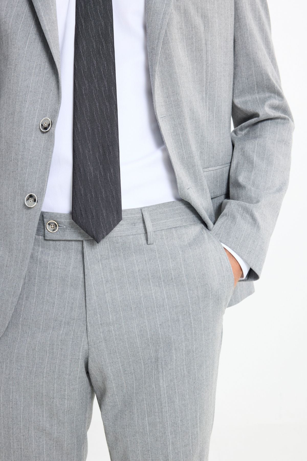 Men's gray slim fit narrow cut swallow collar striped cover pocket flexible suit