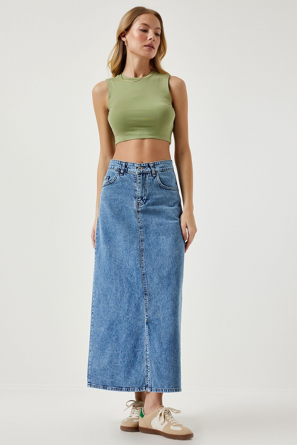 Woman Long Denim skirt with light blue slit RV00163