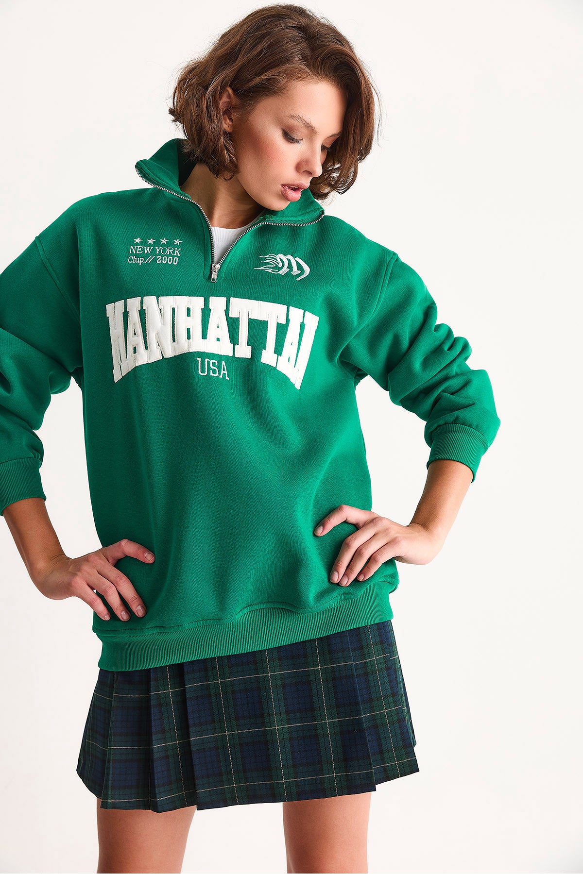 Women's Embroidered Half Zipper Polo Neck Ruffled Oversize Sweatshirt 10002 60283528