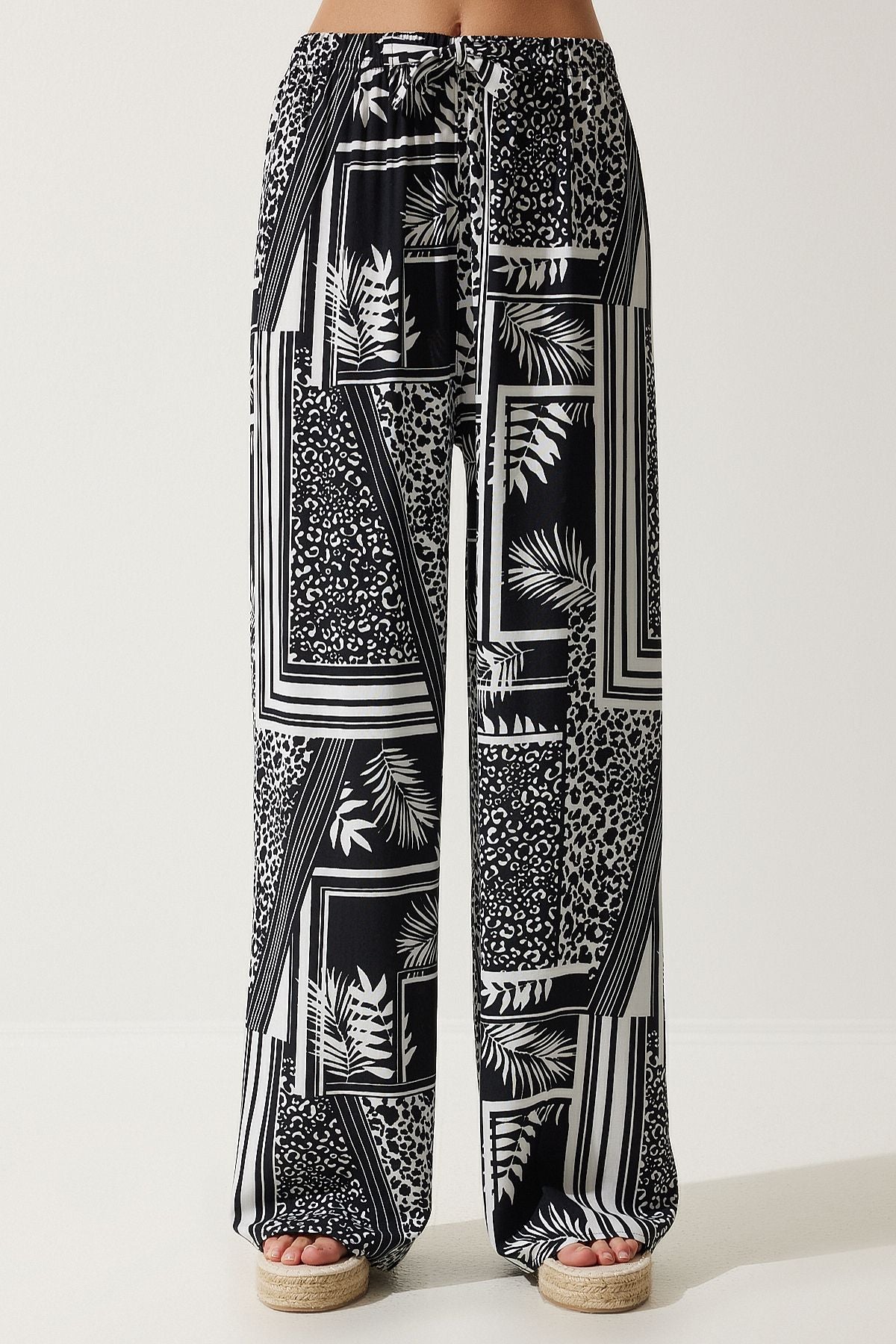 Female Black and White Patterned Viscose Palazzo Pants EN00606