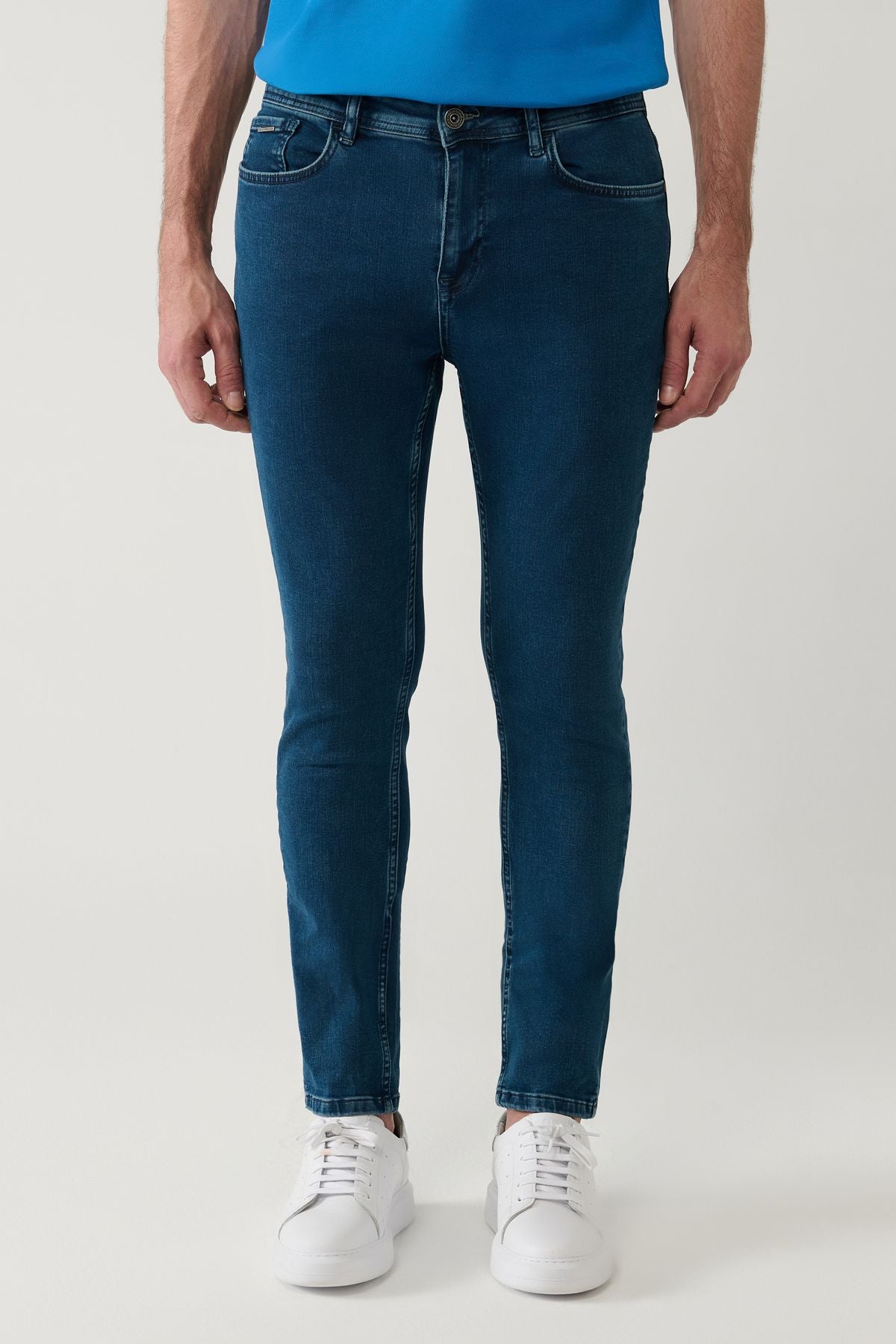 Men's Blue Stone Washing Flexible Jean Pants B003526