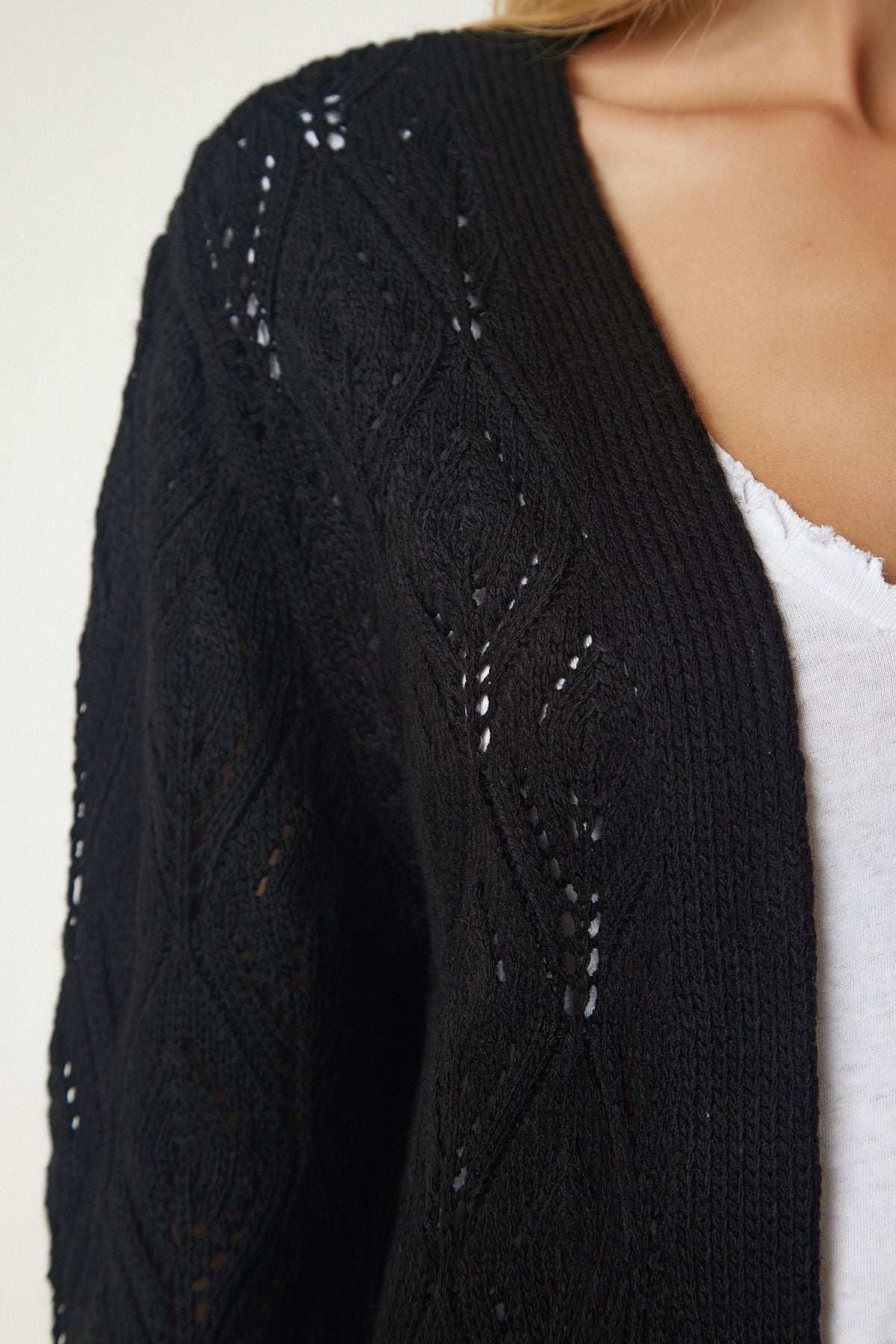 WOMEN BLACK HAPPY LONG KNITTY CARDIAN MX00136