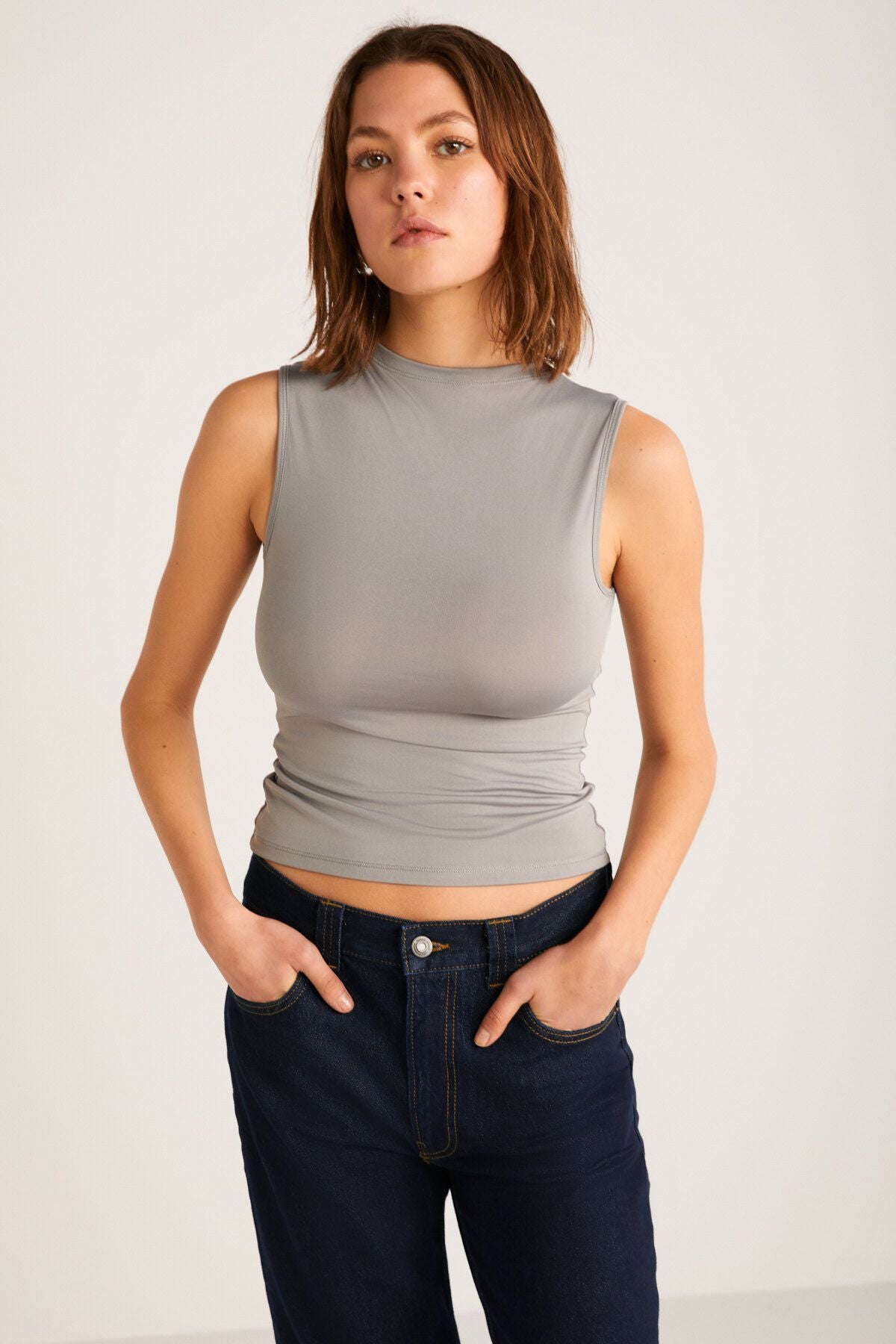 Monday Woman Basic Sleeveless Bike Cyclos Crop Gray Blouse