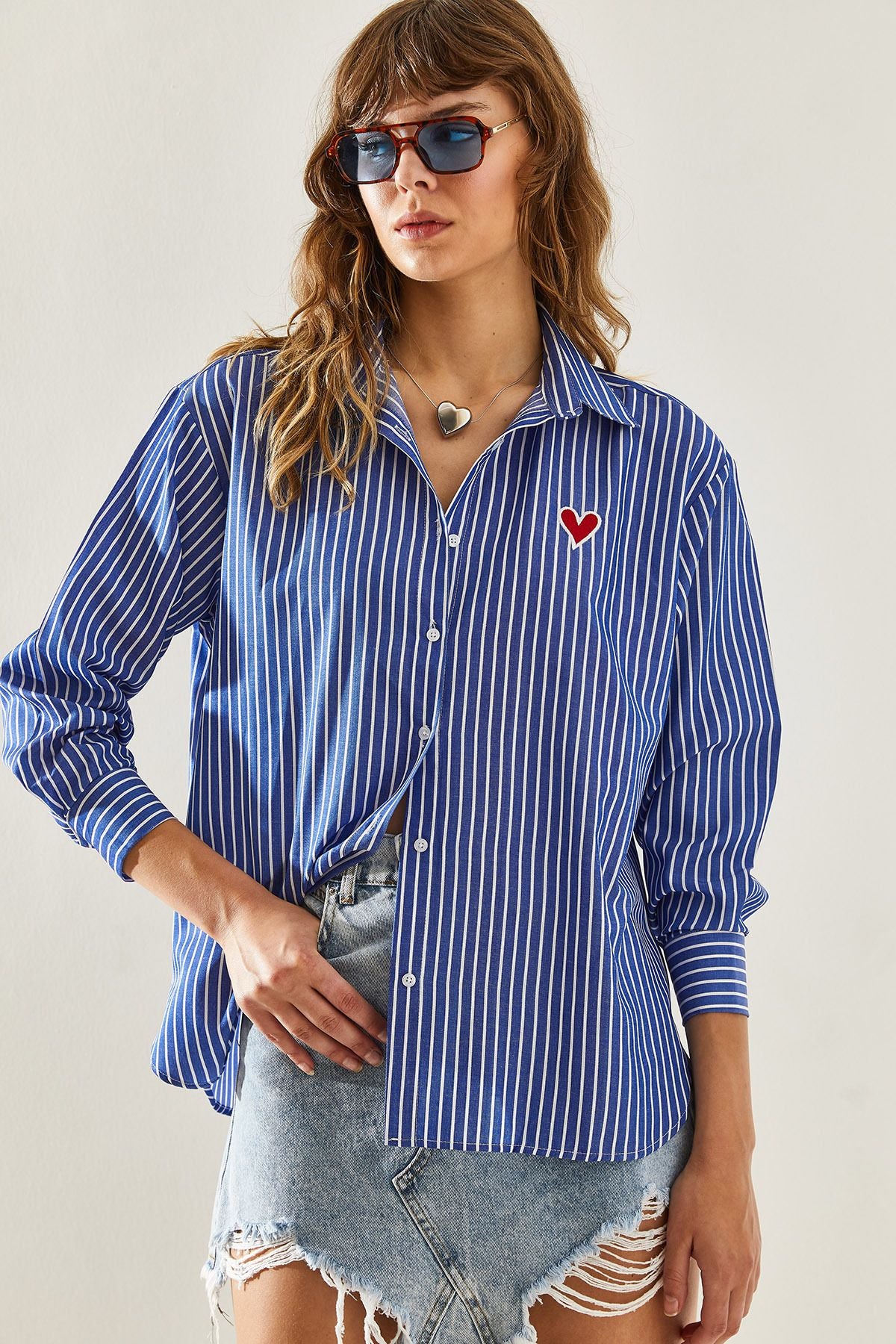 Female Embroidery Heart Embroidered Striped Shirt 60221016