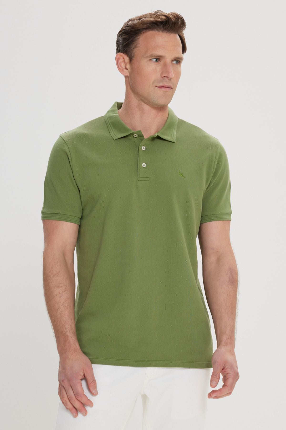 Men's green slim fit narrow cut polo collar 100 %cotton short sleeve t -shirt