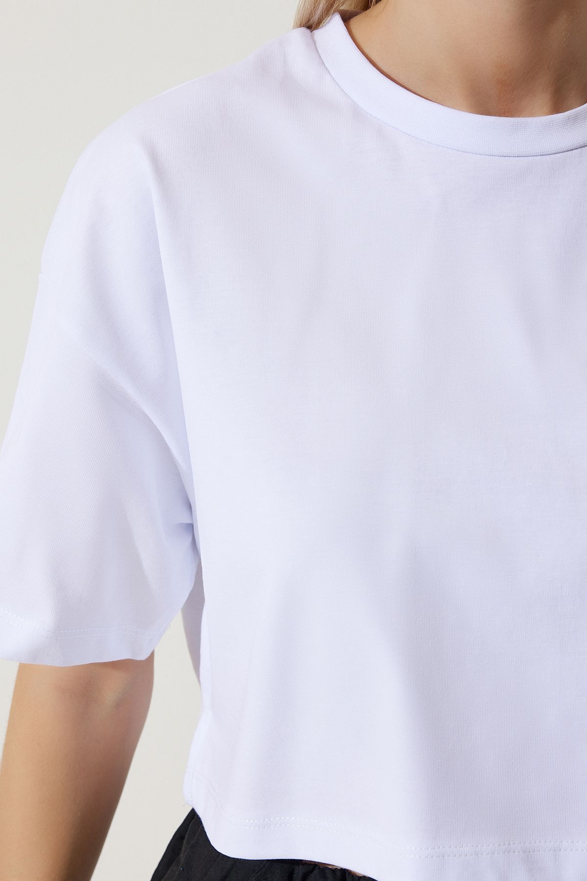 Woman White 100 %Cotton Oversize Crop knitting T-shirt BP00164