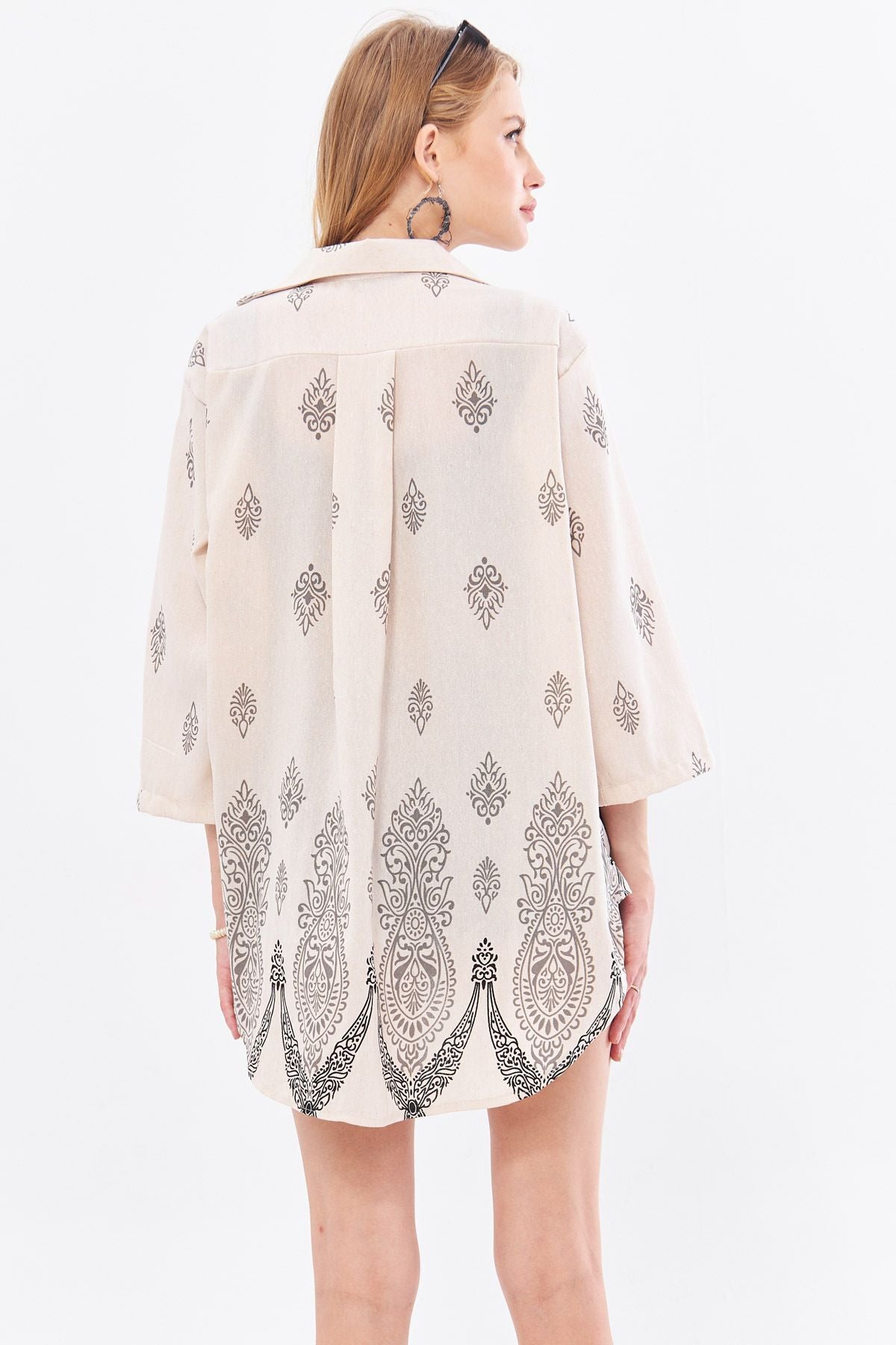 Female gray patterned linen-looking skirt with aqueous front kimono shirt ARM-24Y001092