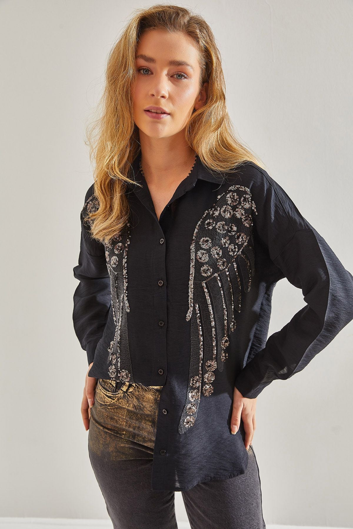 Women's Wing Embroidery Flazed Linen Ayrobin Shirt 60181020