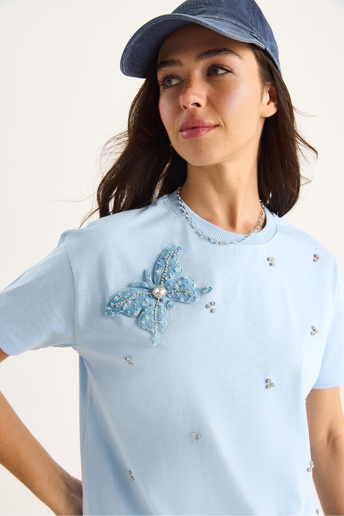 Women's Butterfly Accessory Stone Embroidered Short Sleeve T-Shirt 60602036