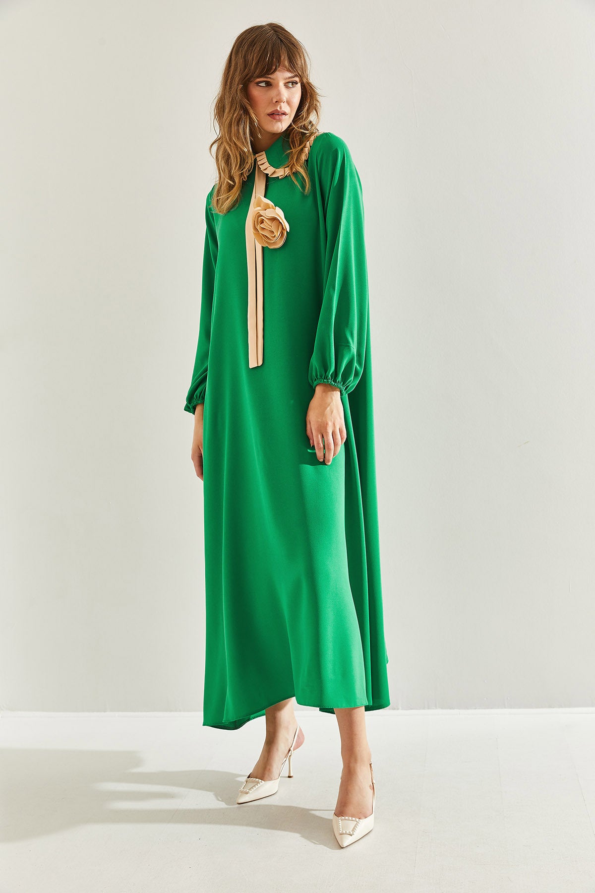 Women's Baby Collar Dress with Accessory Detail 60251096