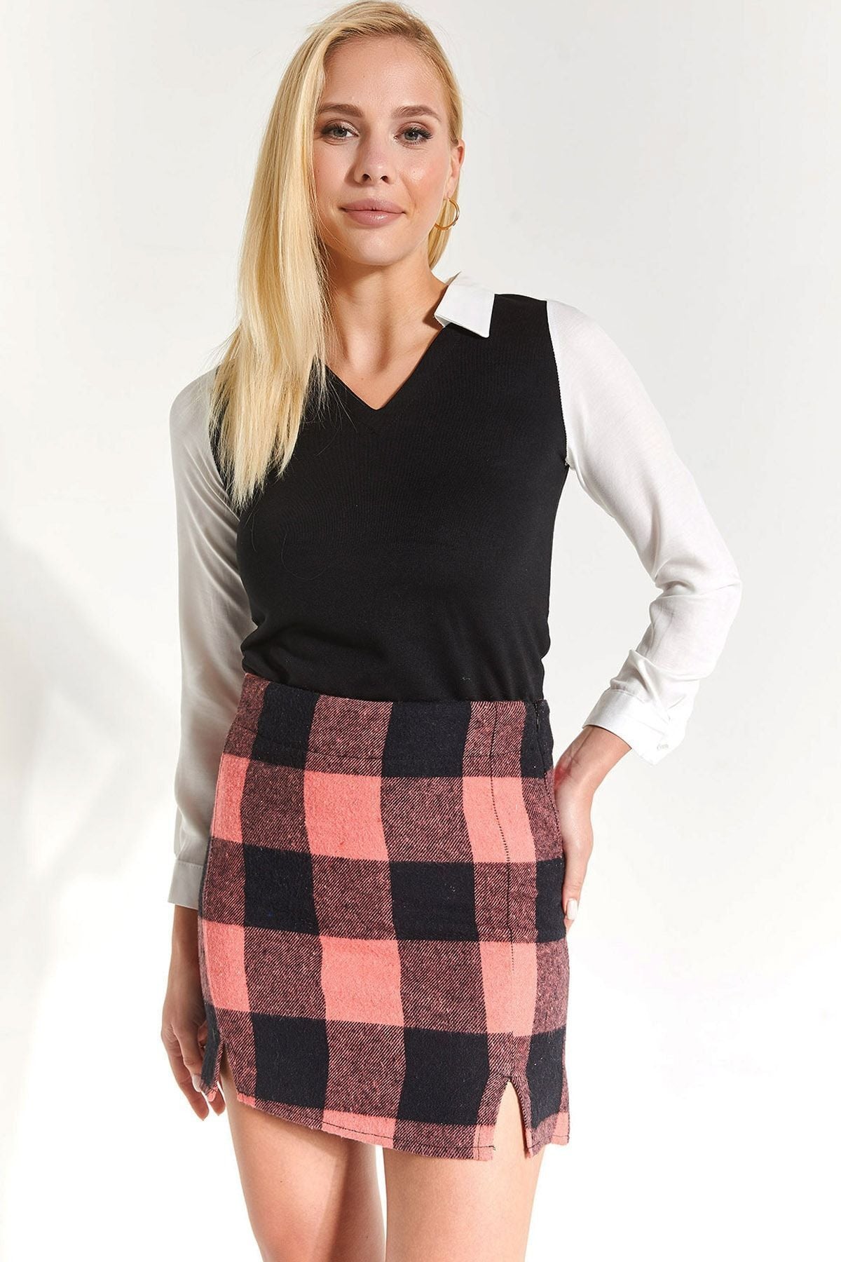 Woman Pink Plaid Pattern Pattern Slip Mini Skirt