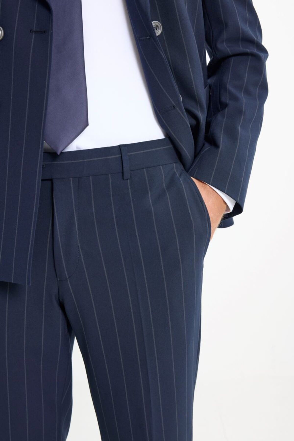 Slim fit narrow cut swallow collar striped cover pocket flexible navy blue-gray suit