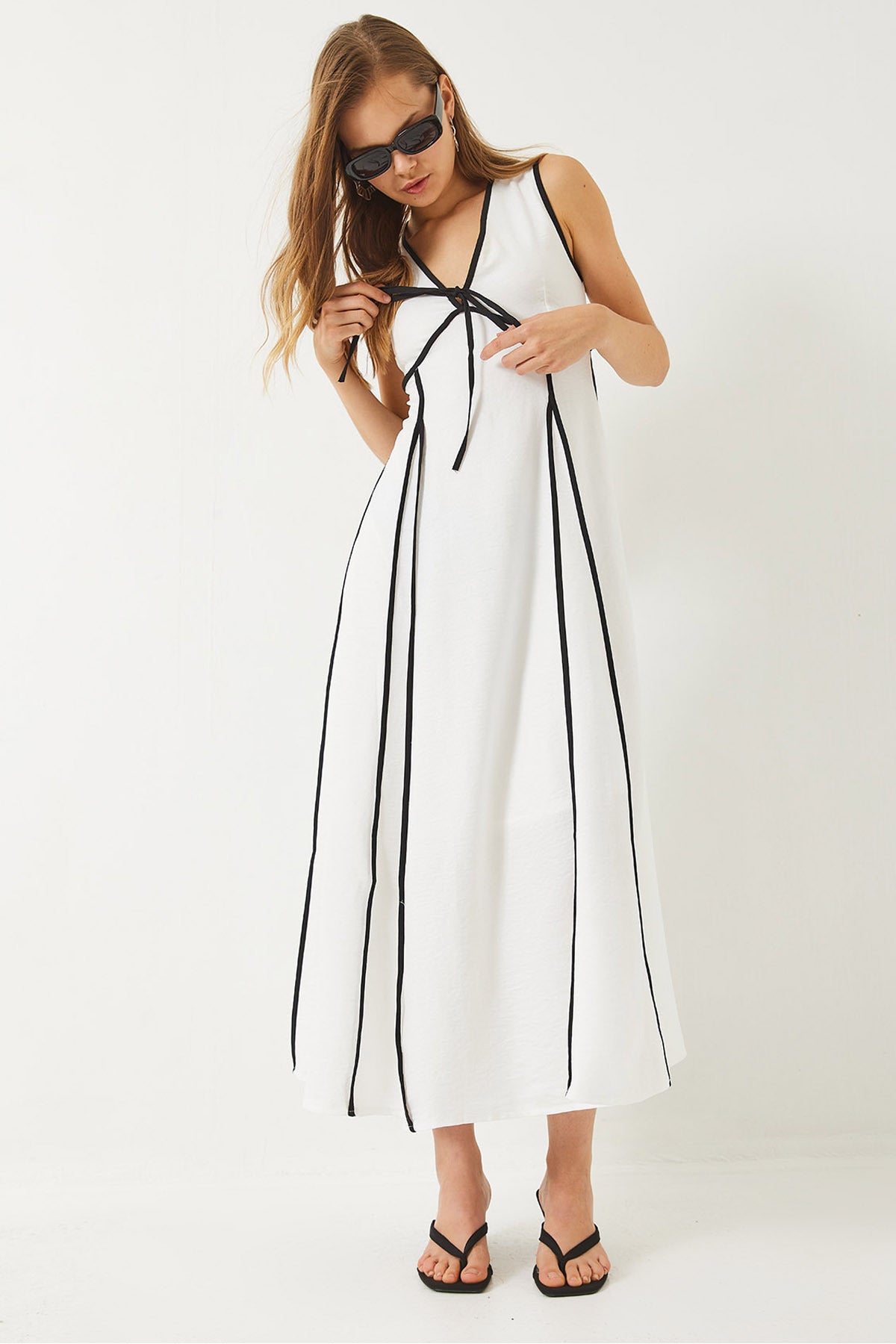 Women's V-Neck Piping Detailed Tie-Up Lined Long Linen Dress 60283097