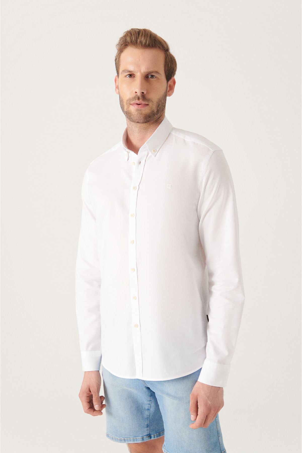 Men's White Oxford 100 %Cotton button collar shirt B002003