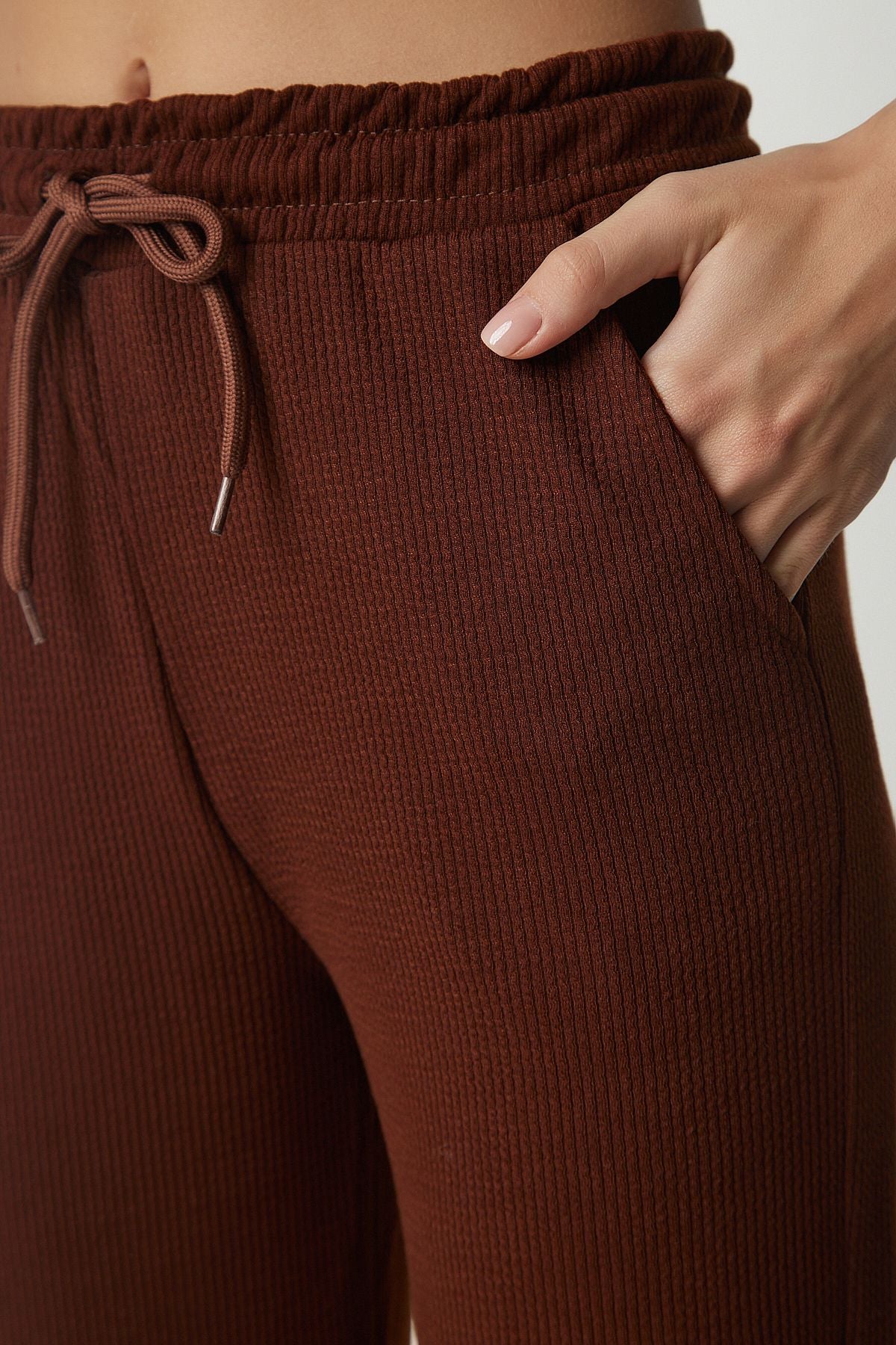 Female Brown Pocket Kashkorse Service Six Mc00219
