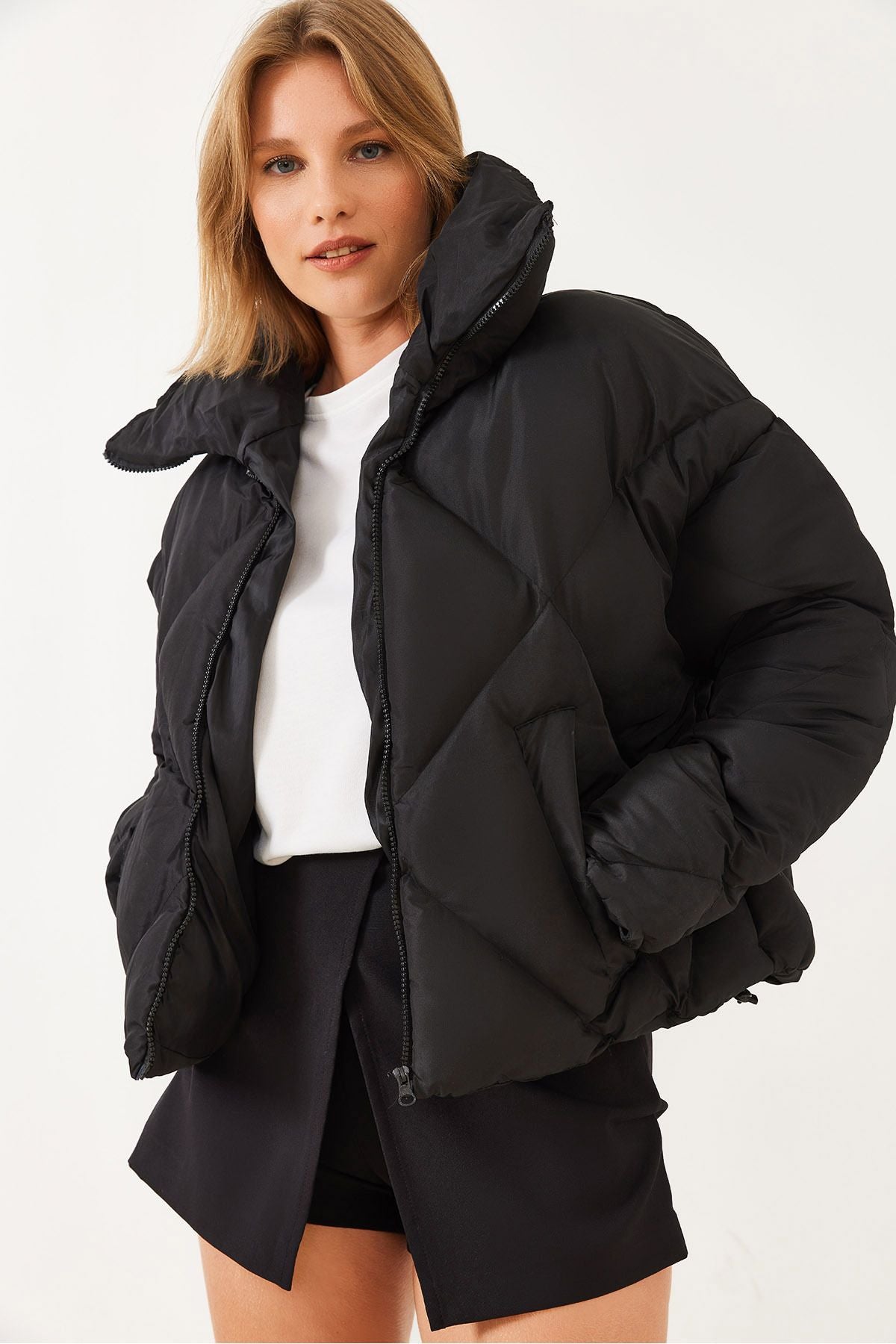 Woman Black Oversiz swelling coat