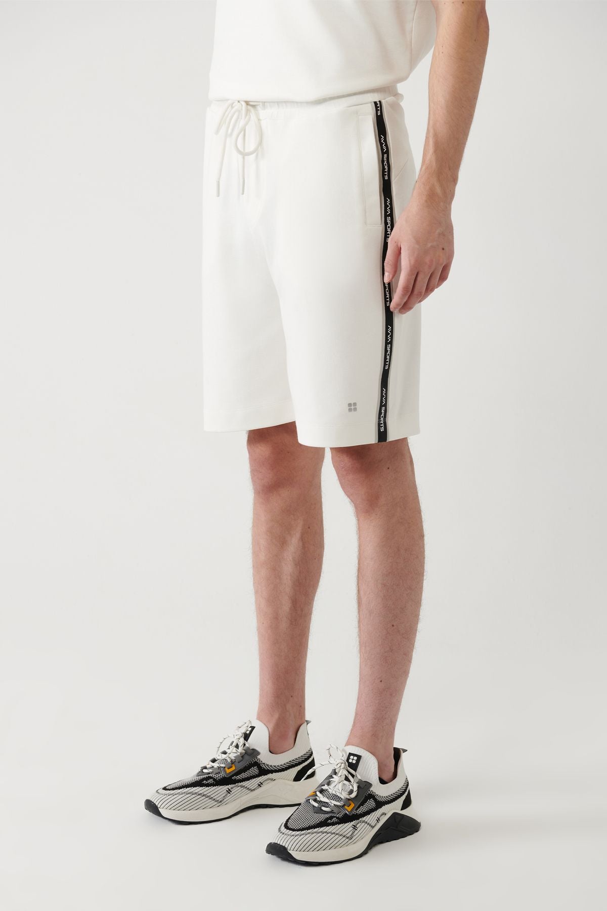Men's White Side Pocket Printed Soft Touch shorts A41y3645