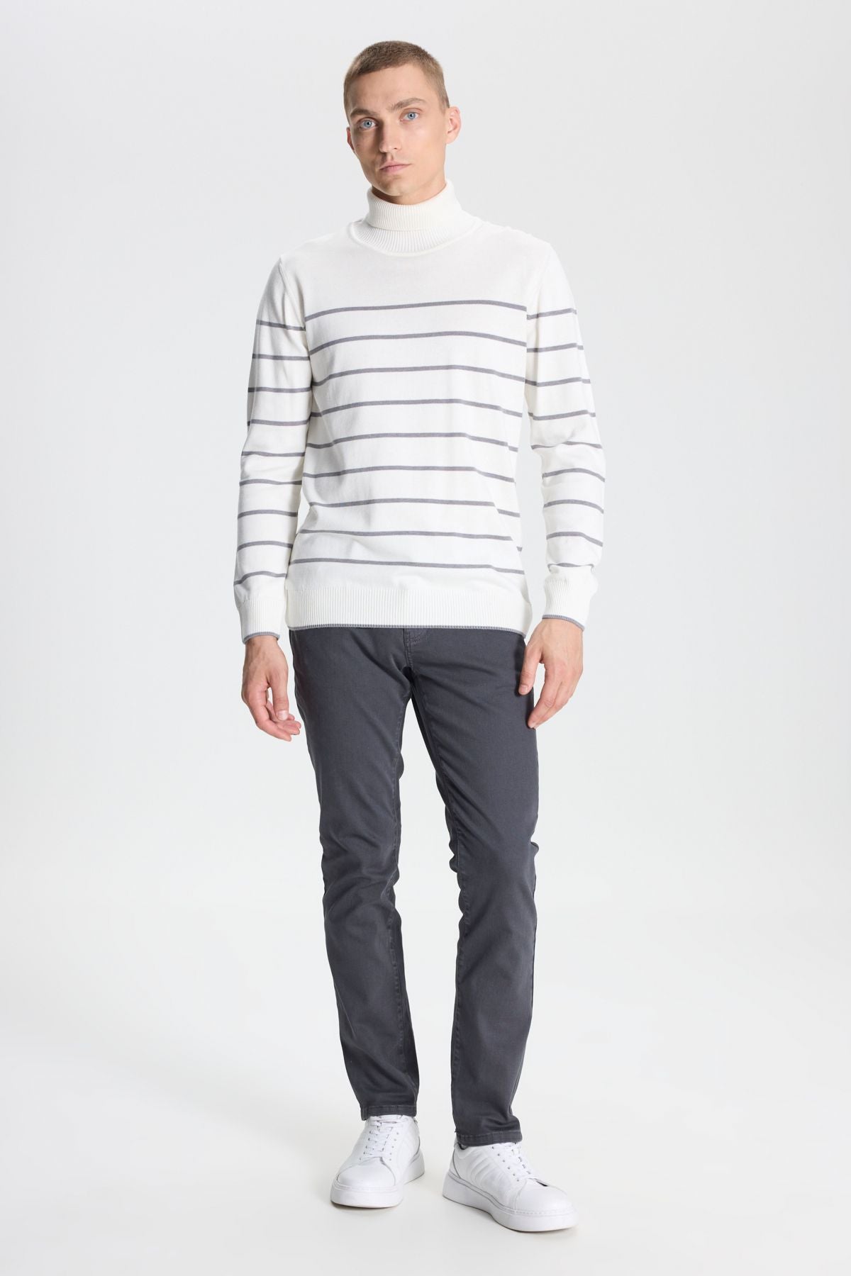 Men's ecru-yaka line detailed knitwear