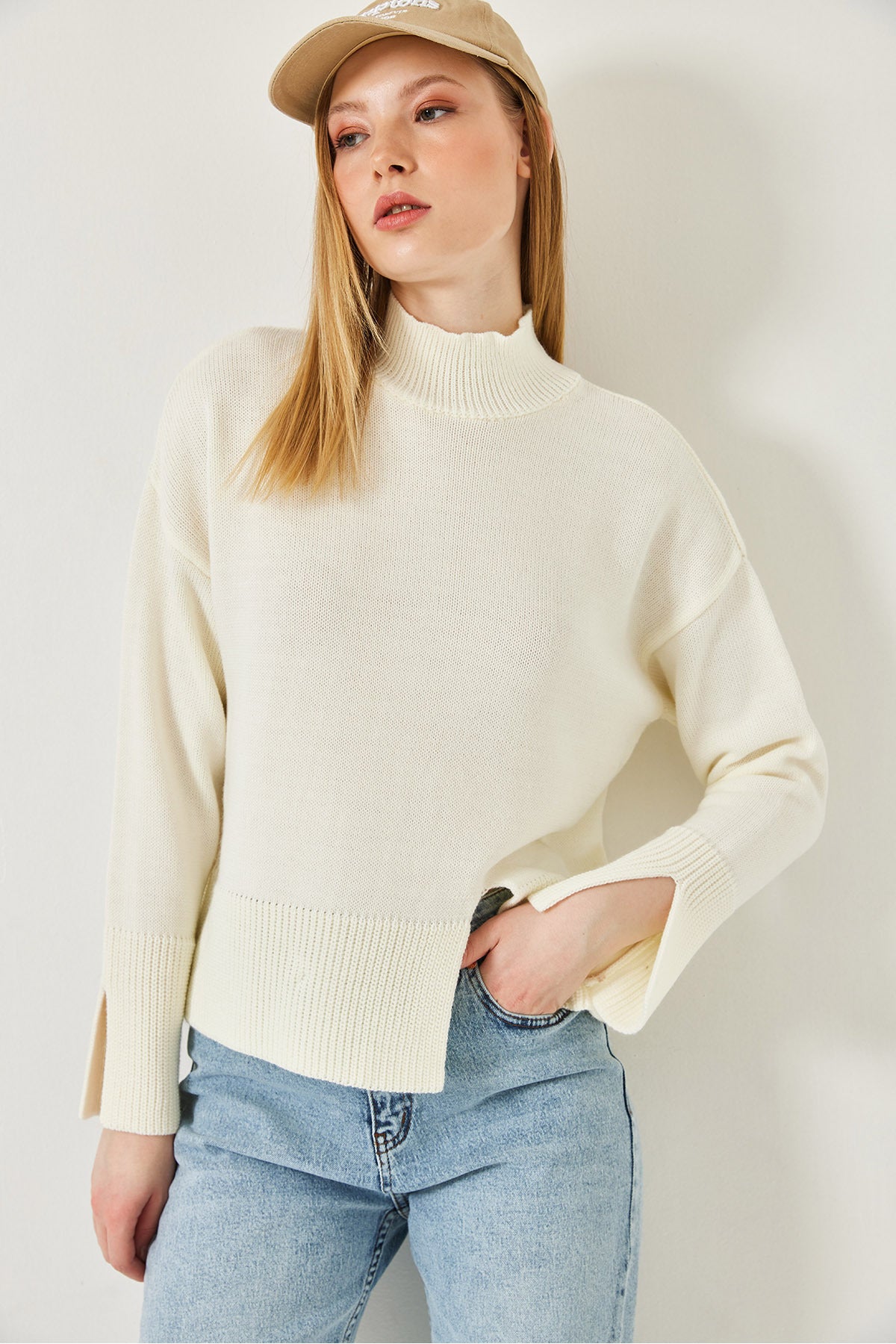 Women's Turtleneck Slit Front Knitwear Sweater 20246859