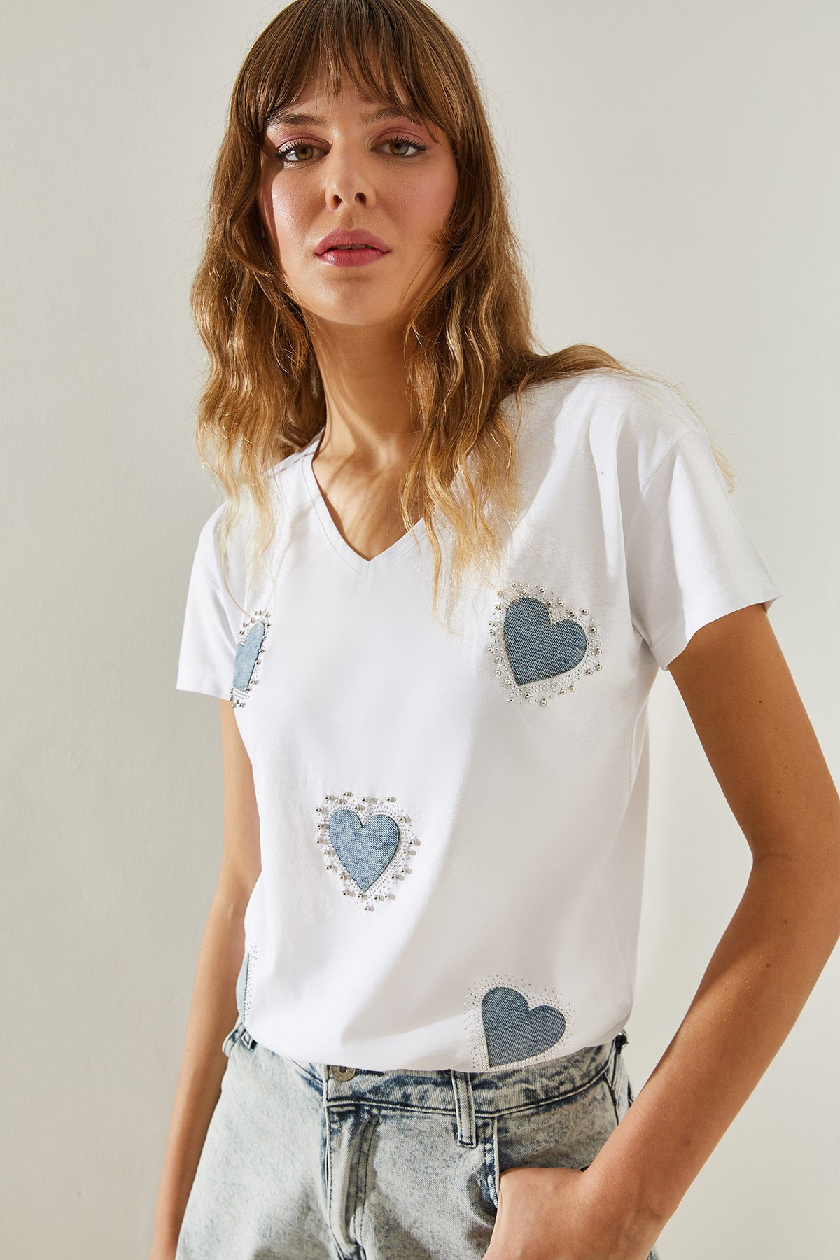 Women's V-Neck Collar Denim Heart Detailed Stone T-Shirt 60251412