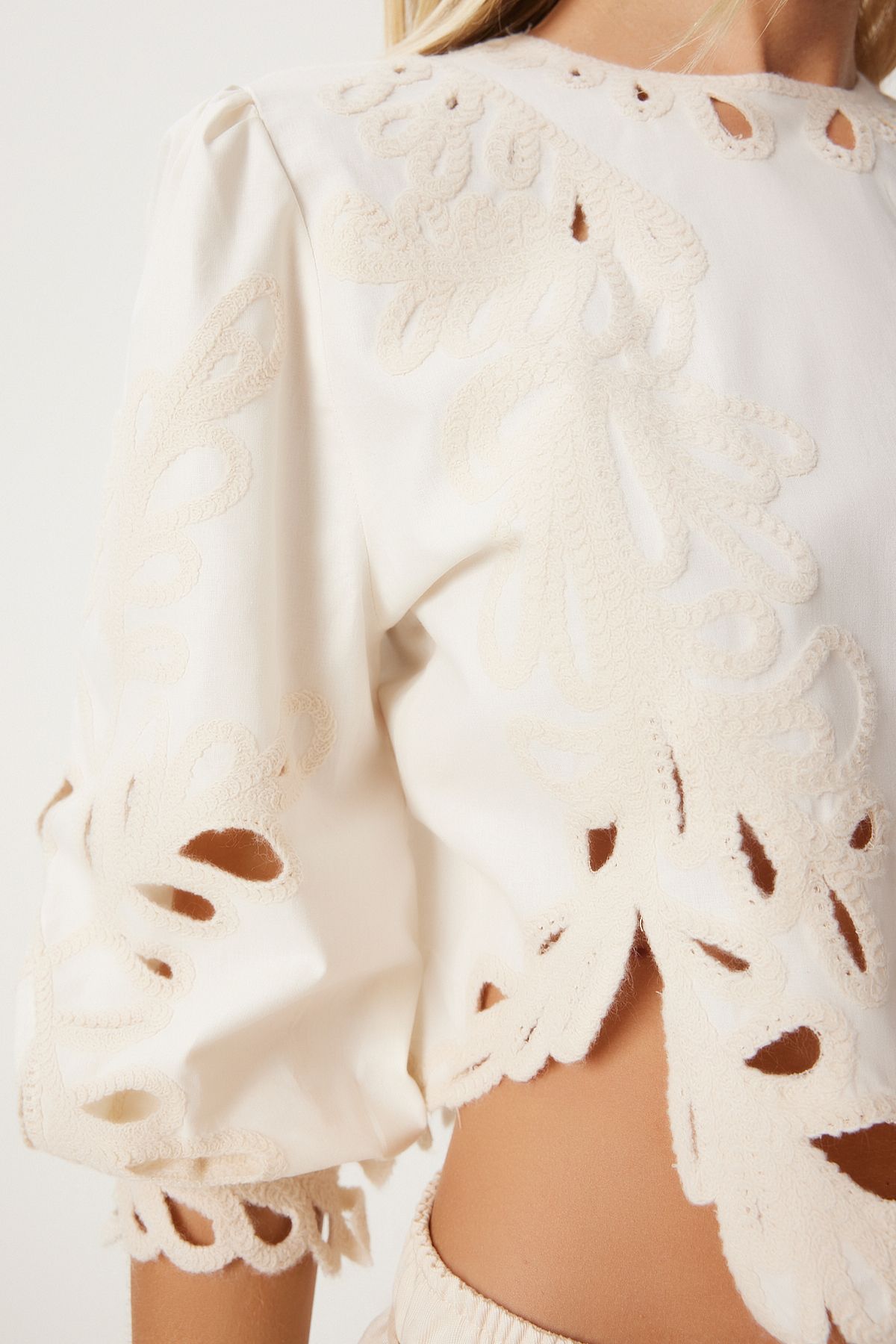 Female Ecru Outlet Lace Embroidered Crop Poplin BLZE QS00002