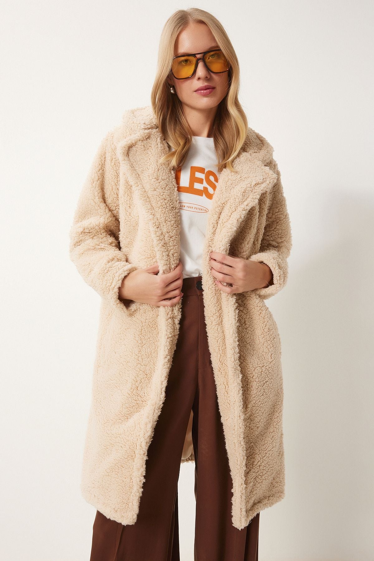 Female Beige Storele Collar Plush Coat ZH00009