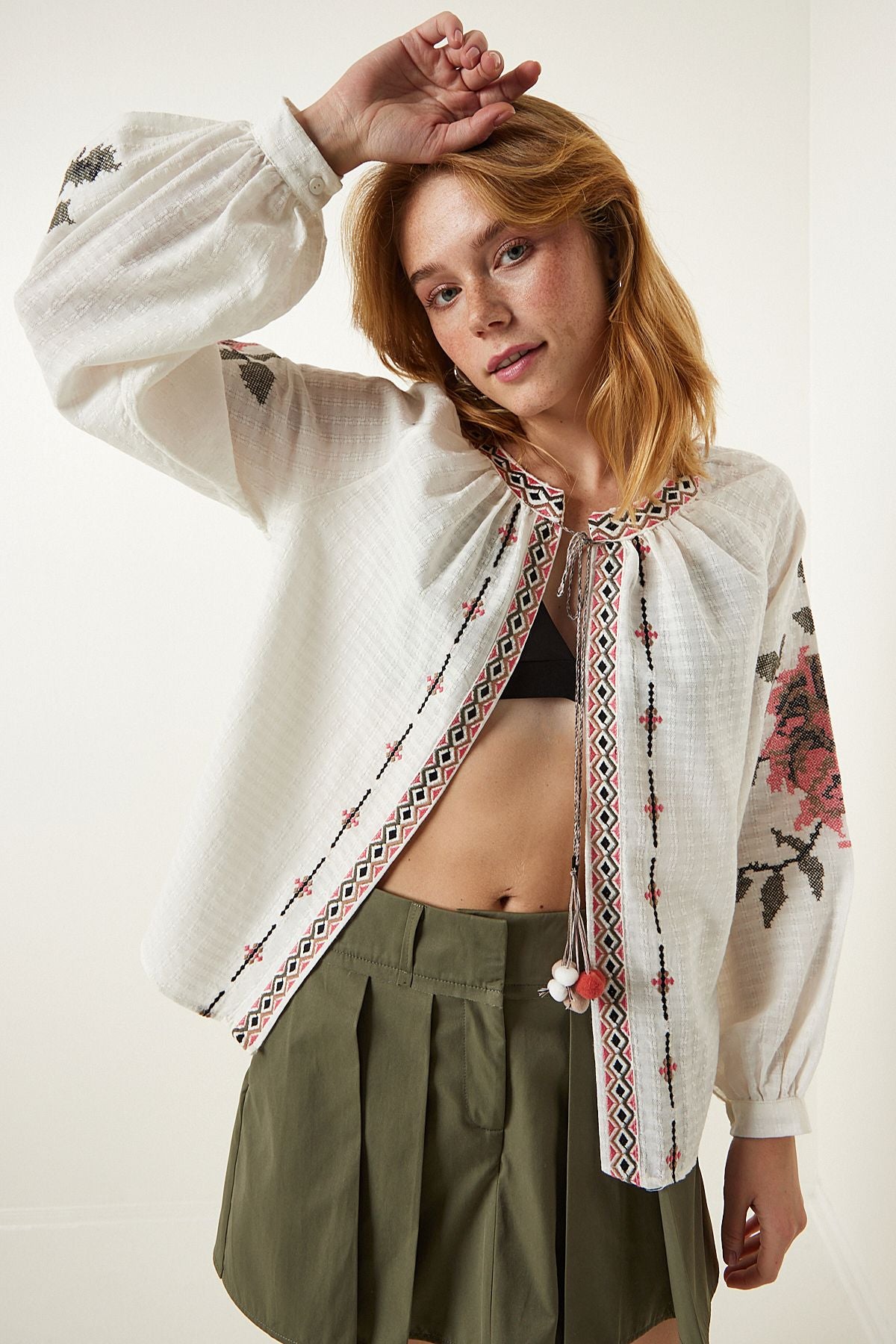 Ekru Embroidery Detailed Linen Blouse ES00146