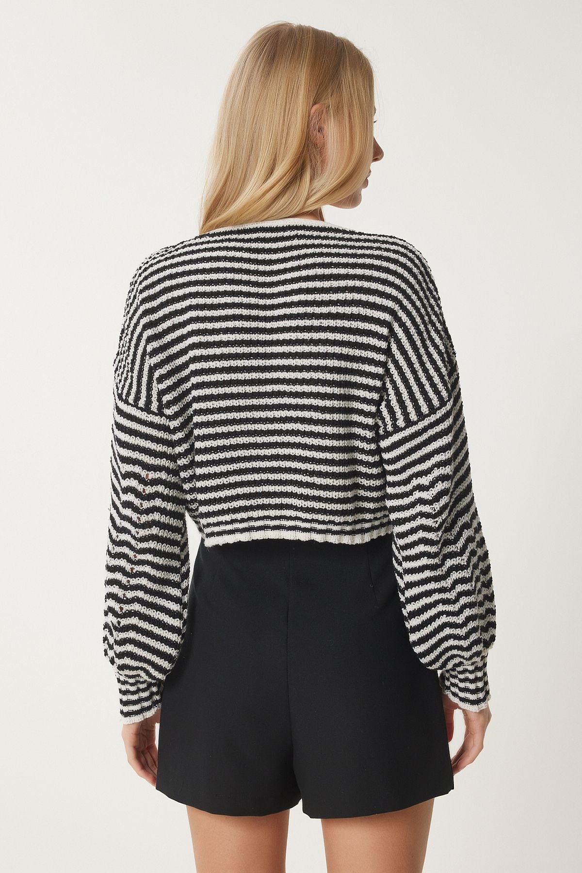 Female Black Cream Outlet button Crop Knitwear Cardigan AN00178