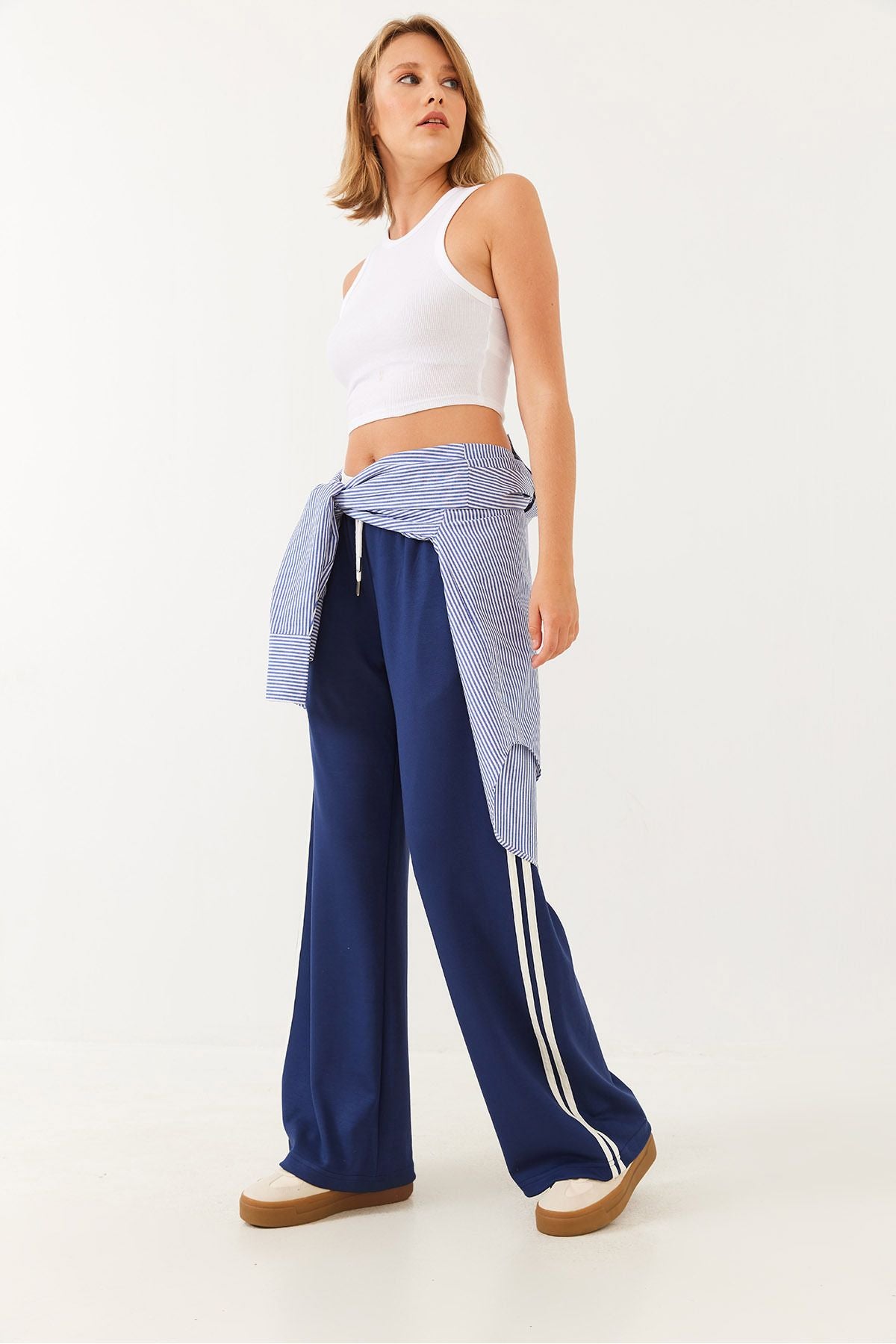 Detailed fabric pants with women's garnish 60251837