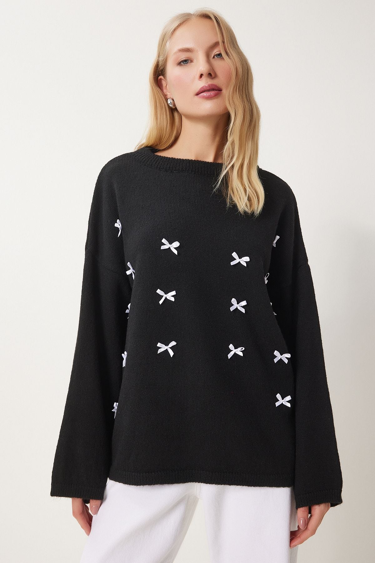 Female Black Bow Detailed Oversize knitwear sweater KB00042