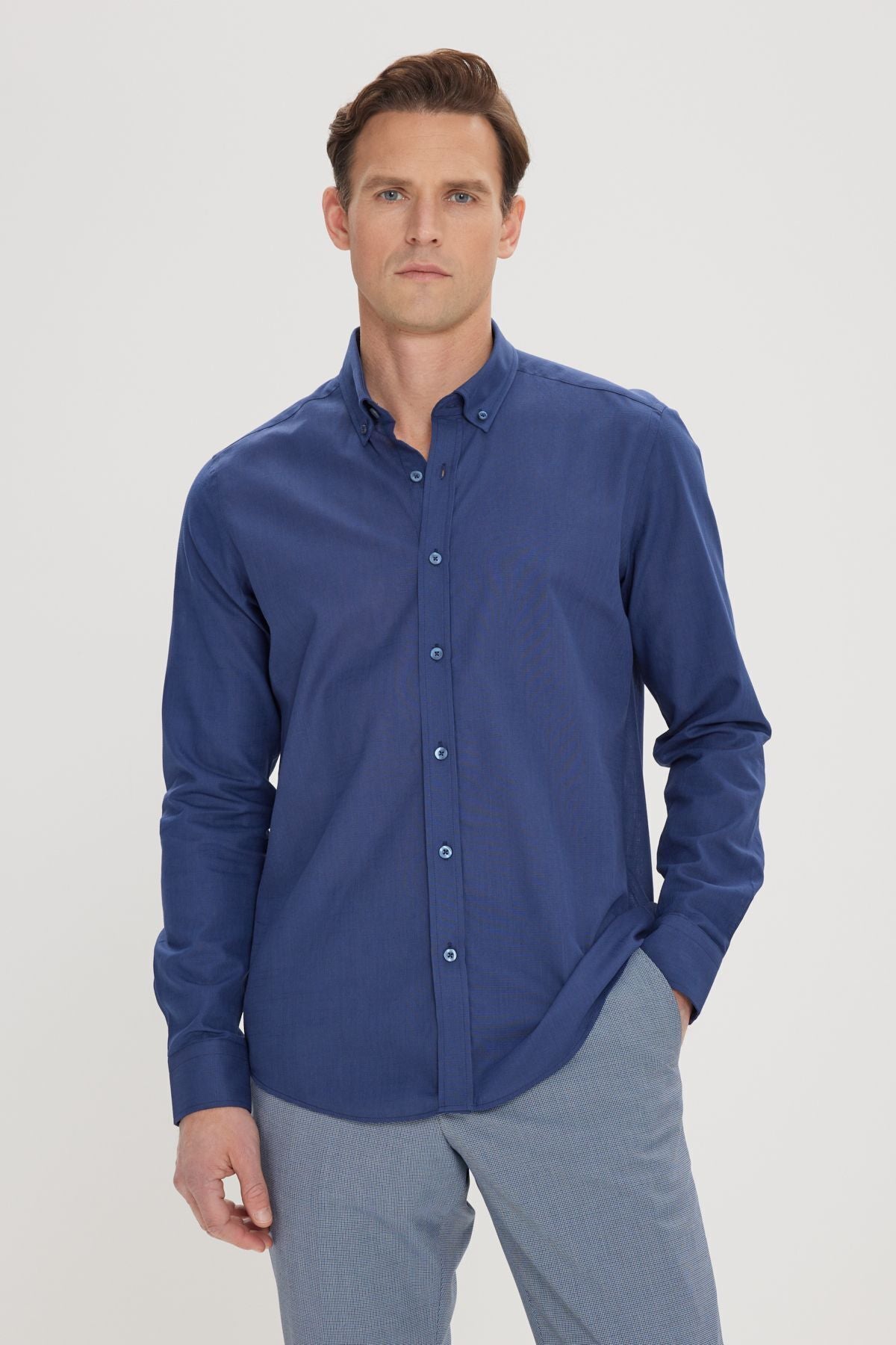Men's Navy Break 100 %Cotton Breathing Fabric Flamle Oxford Slim Fit button collar shirt