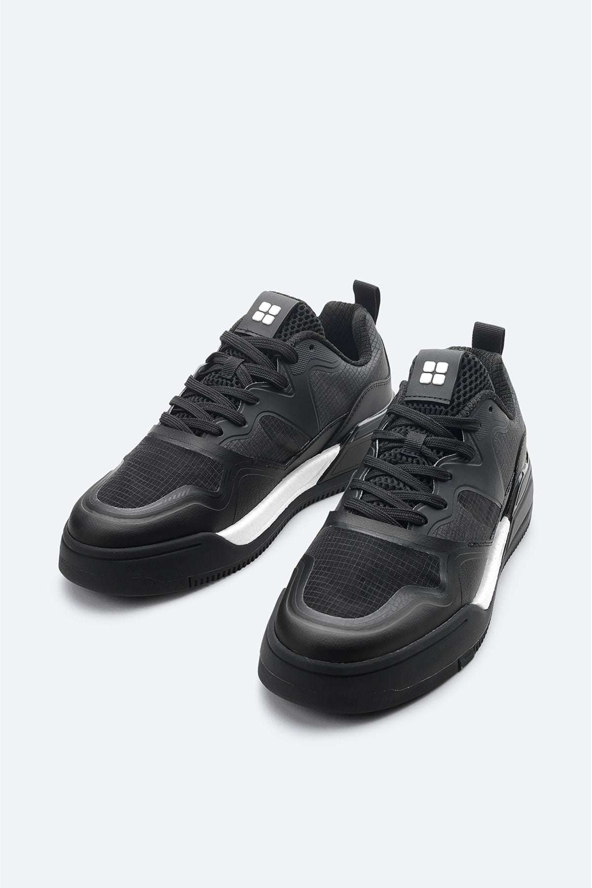 Men's black flexible floor sneaker shoes A41y8028