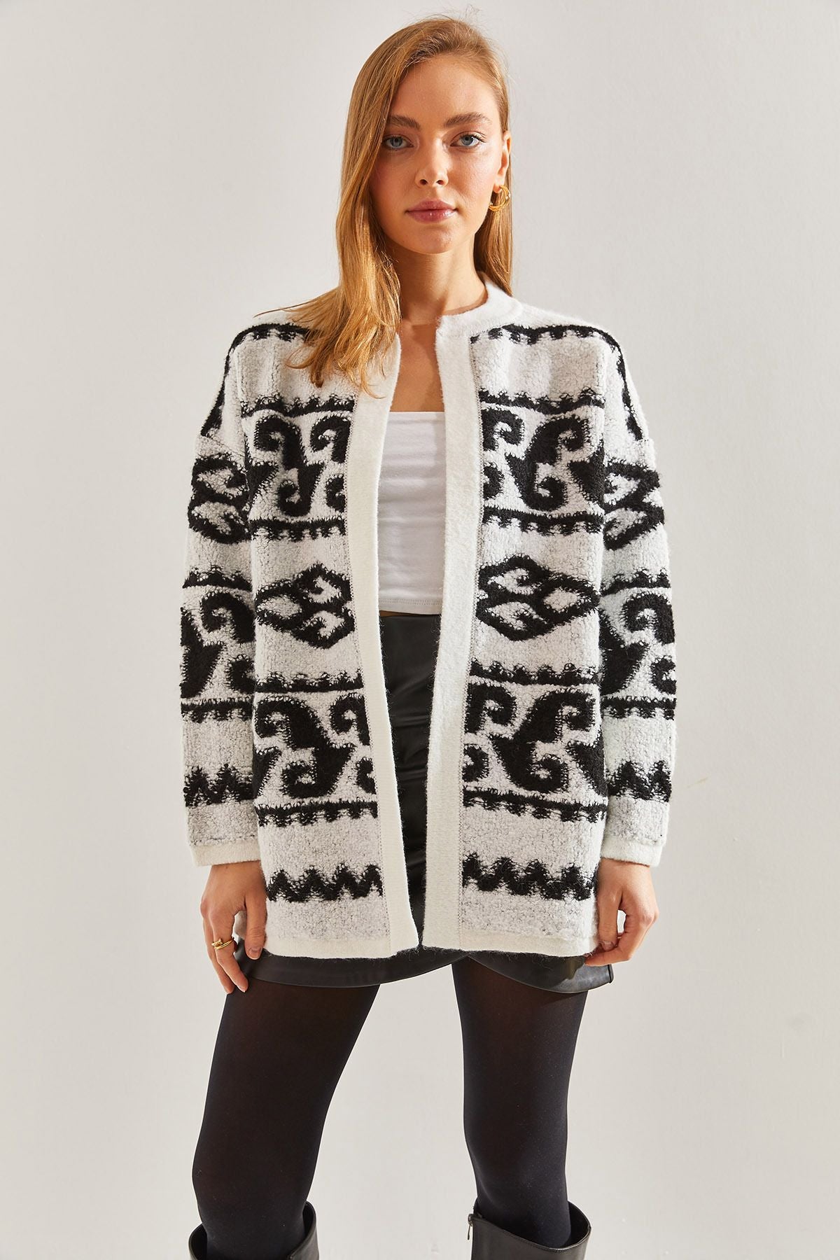 Woman patterned knitwear cardigan