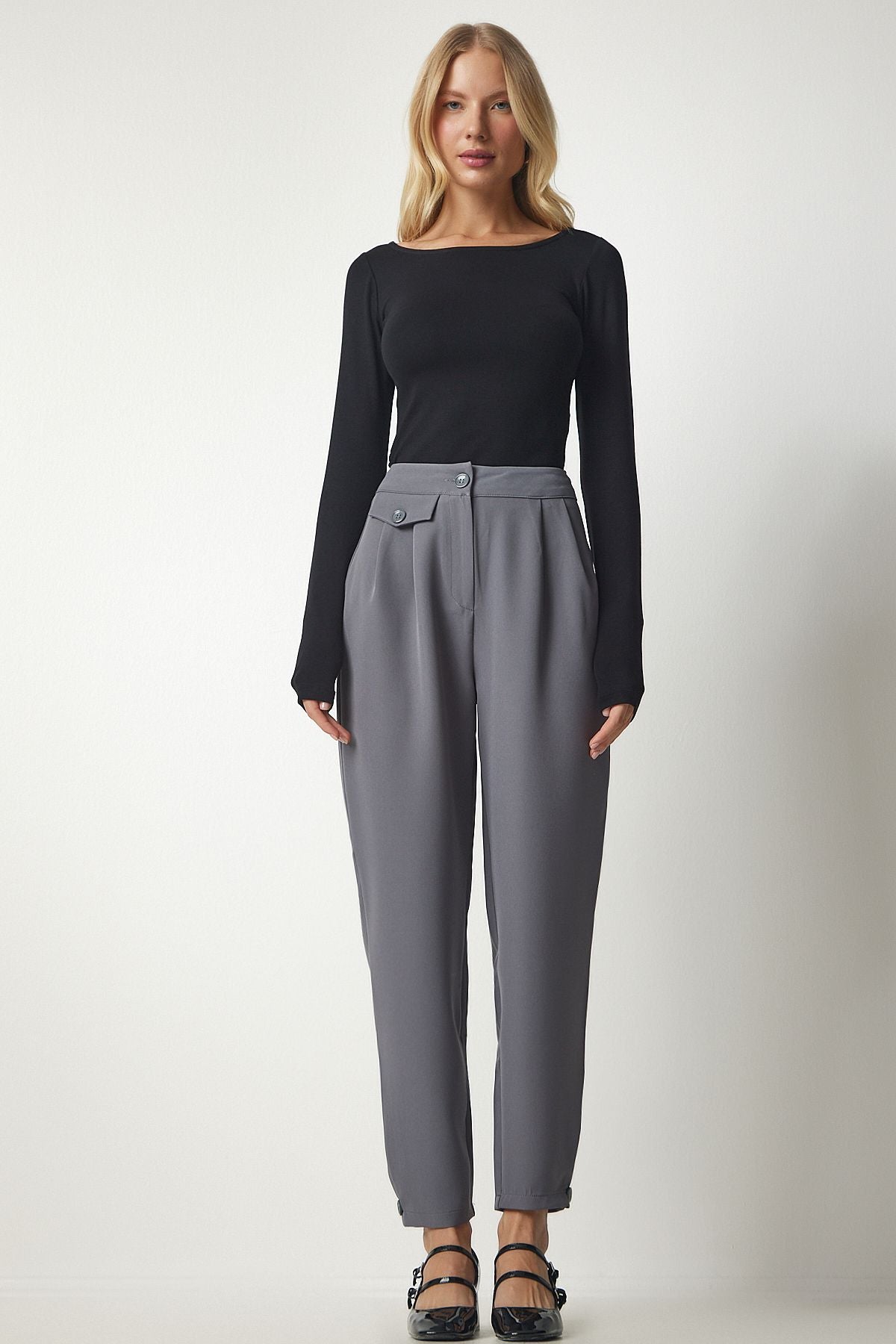 Women's gray trousers buttoned stylish weaving pants GK00012