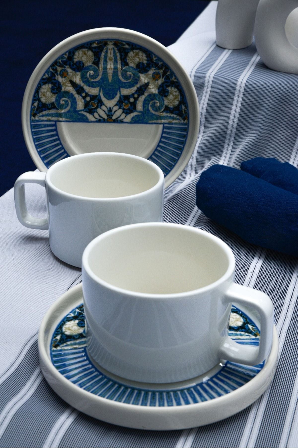 Azur 4 Piece 2 Person Porcelain Tea Cup Set