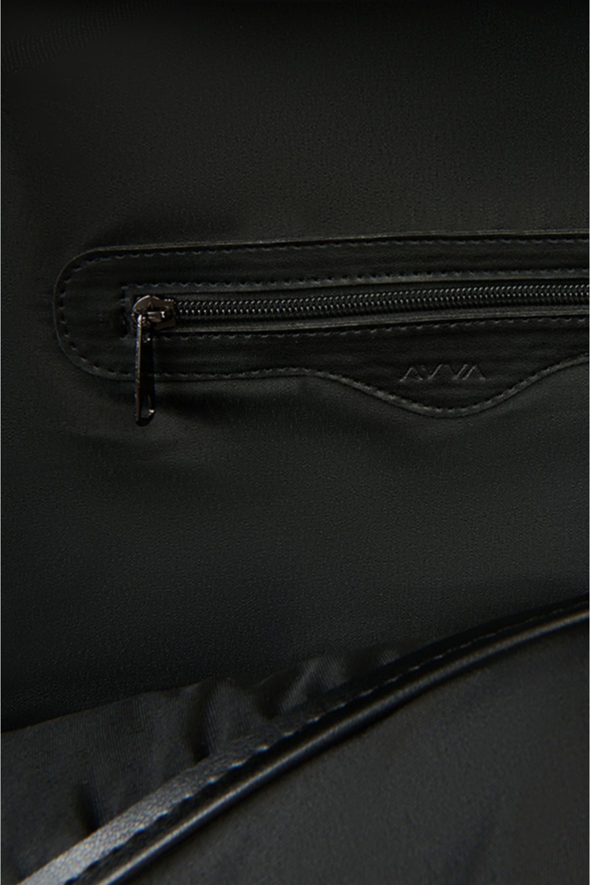 Men's black zipper backpack A32y9101