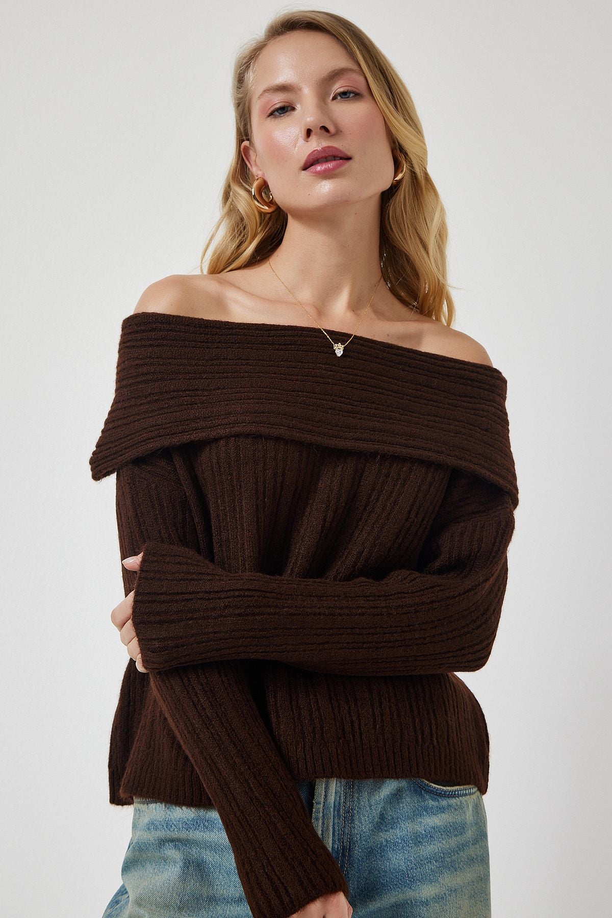 Female Brown Madonna collar knitwear sweater pf00049