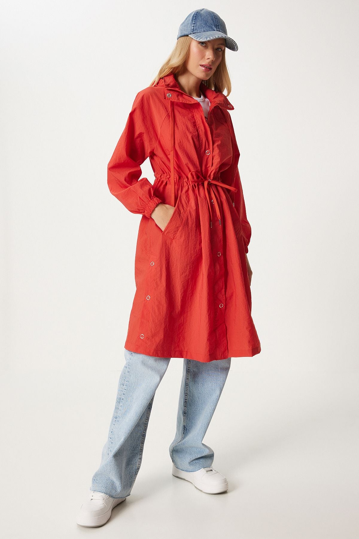 Woman Red Hopeding Seasonal Parachute Trench Coat WF00086