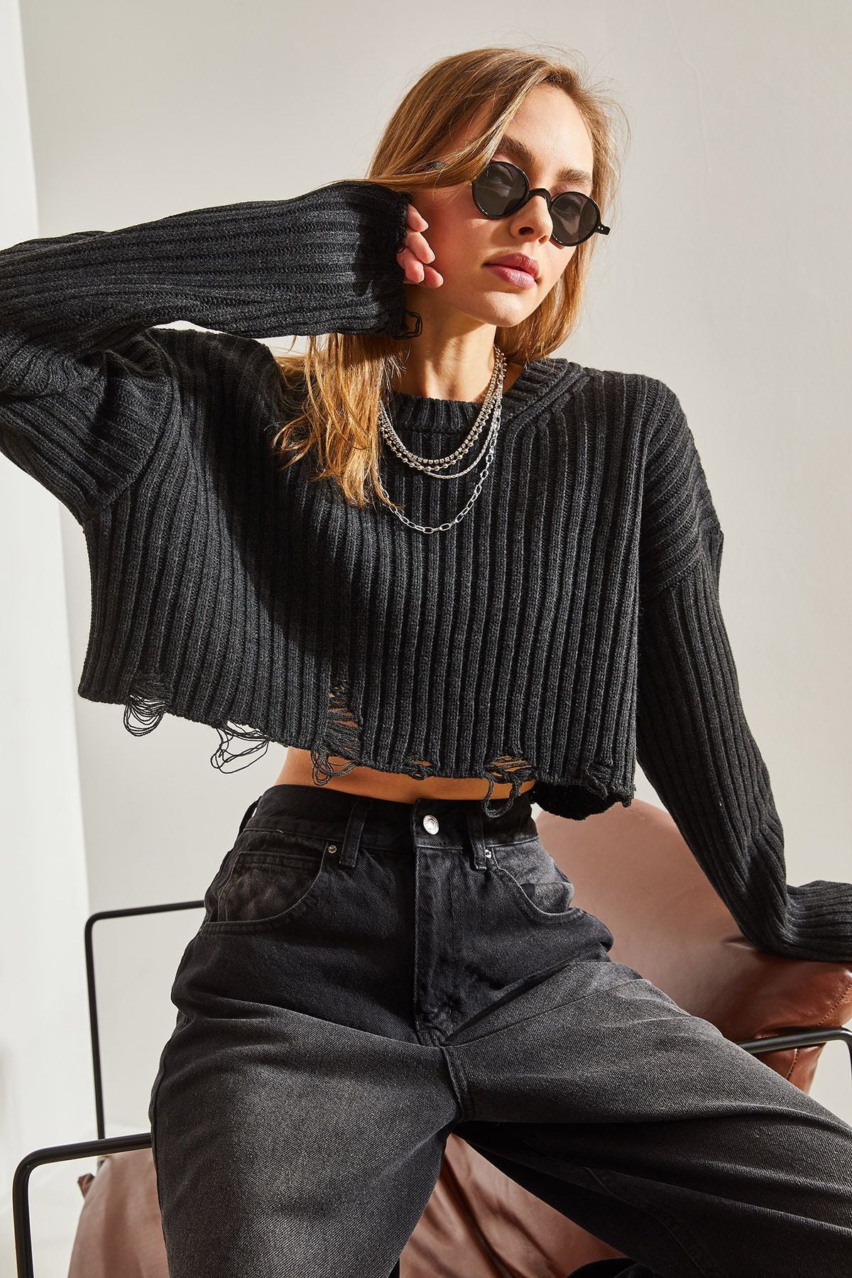 Female Bike collar tear detailed crop knitwear sweater