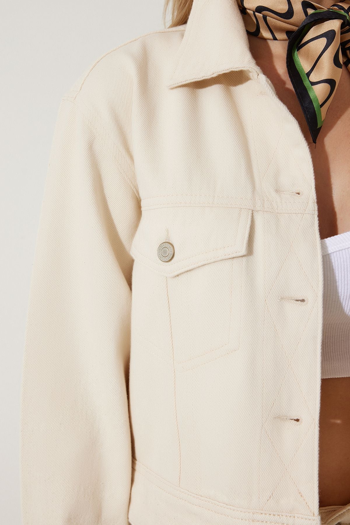 Female Bone Short Denim Jacket FN03182