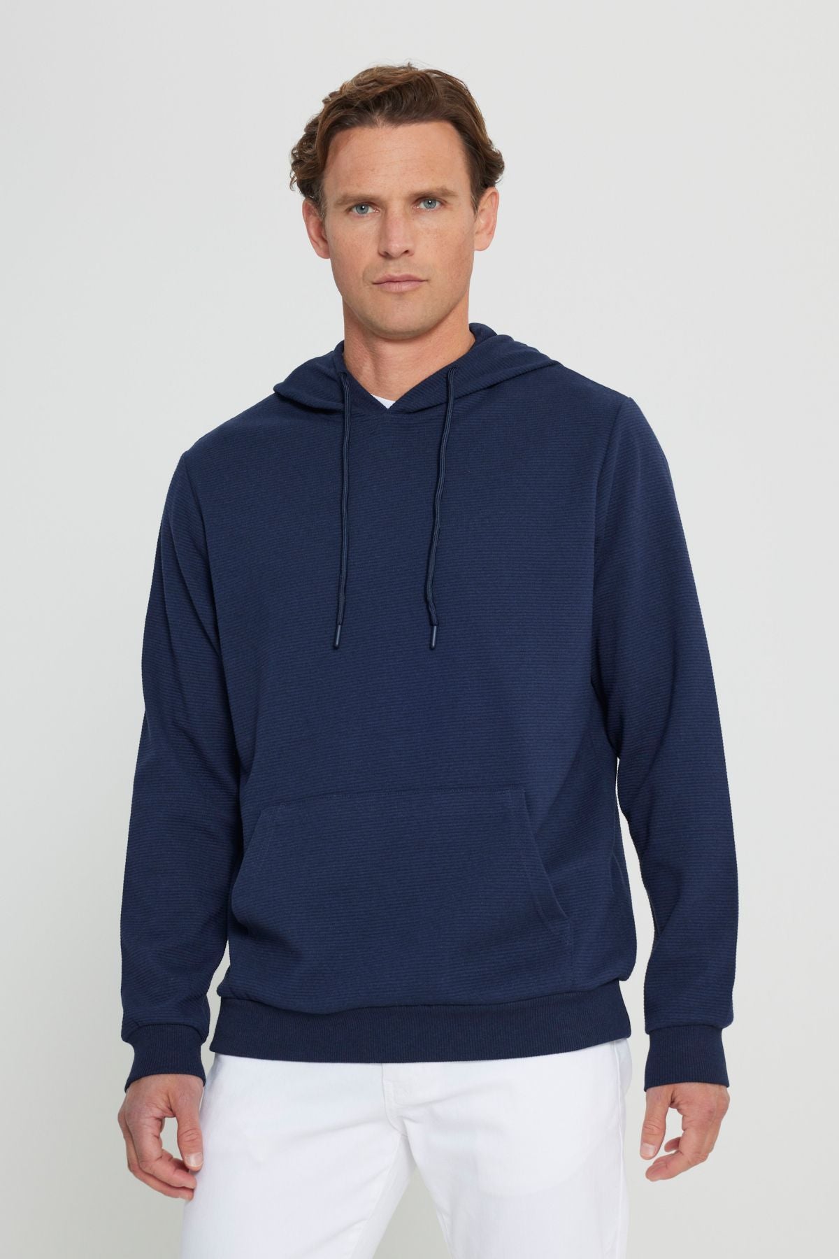 Men's Navy Blue Standard Fit Normal Normal Cut Hooded Pocket Sweatshirt
