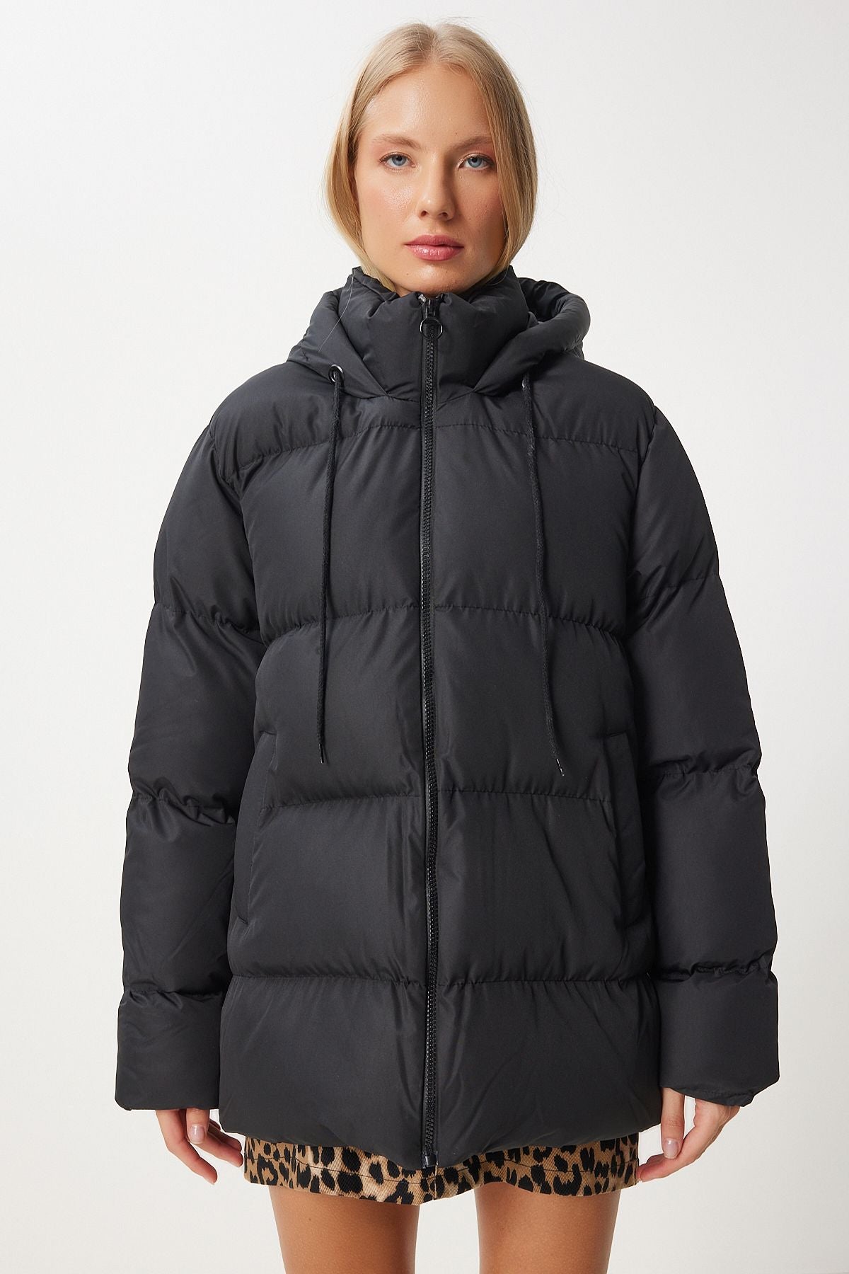 Female black hooded oversiz swelling coat rv00068