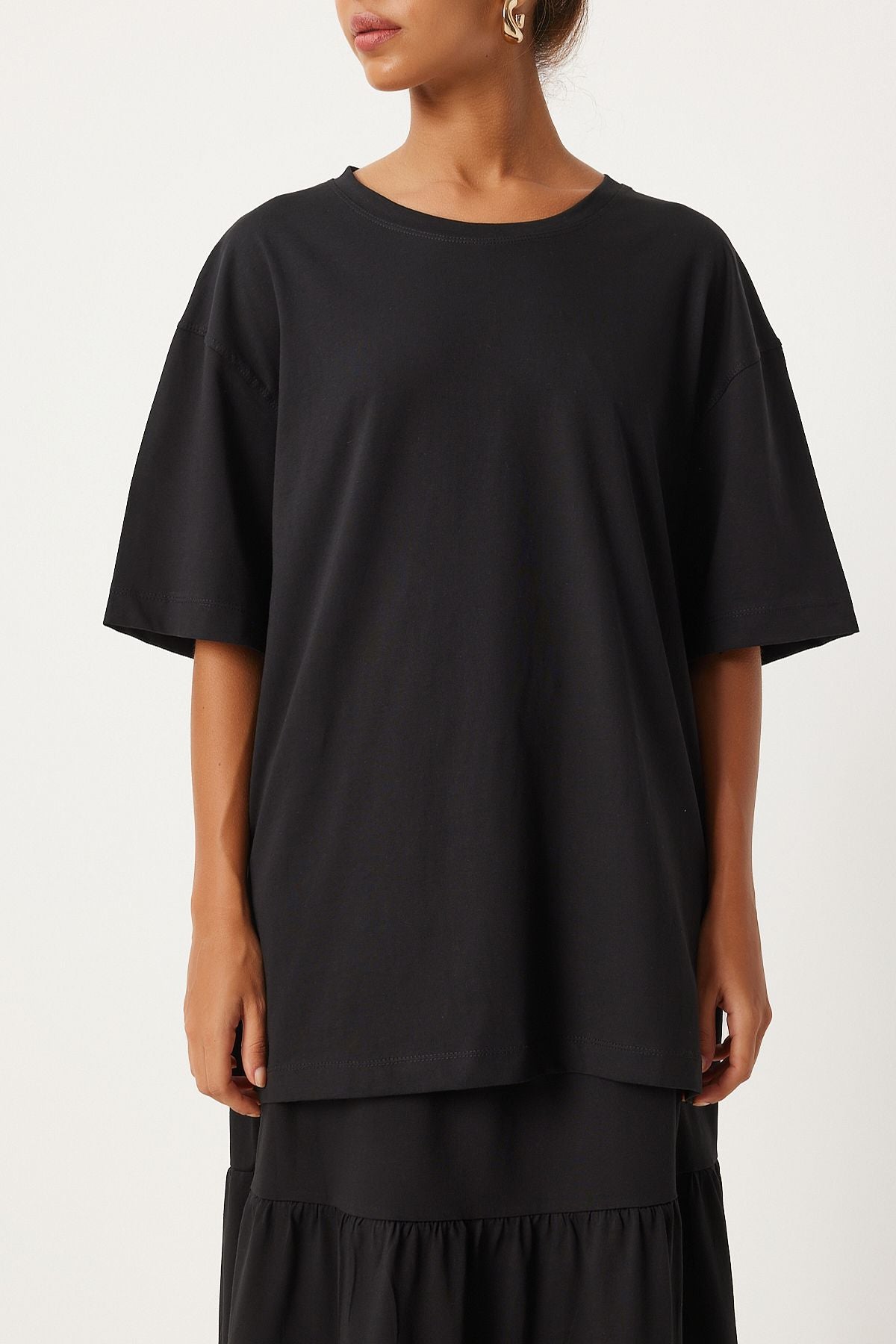 Woman Black Oversize T-shirt Volan knitted skirt set UB00291